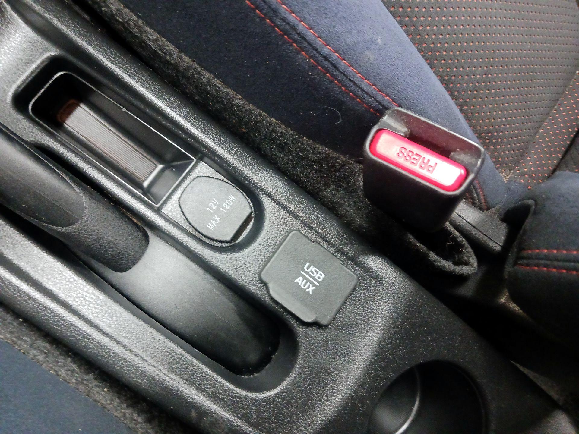 Thumbnail: 2016 Nissan Versa Note - 18