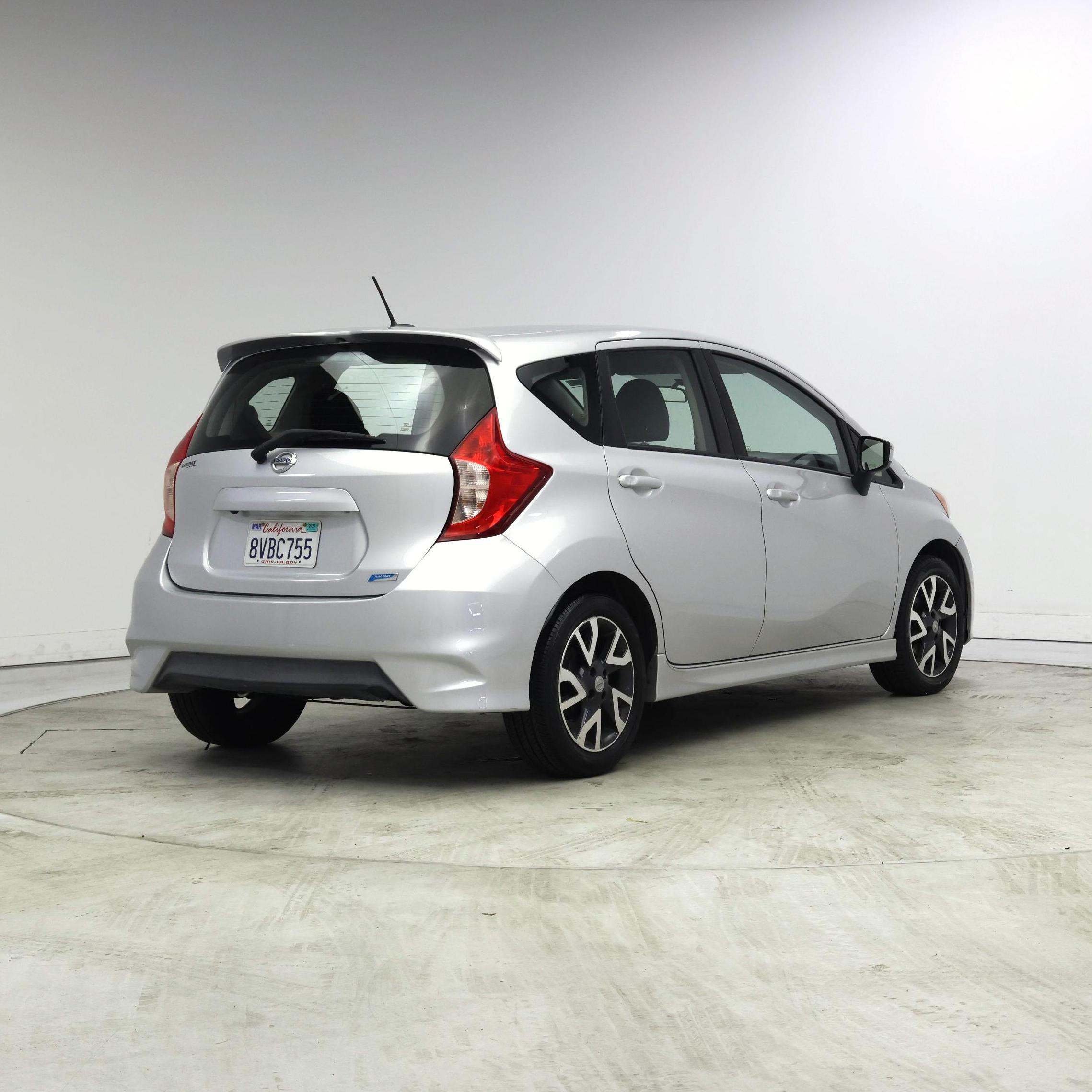 Thumbnail: 2016 Nissan Versa Note - 8