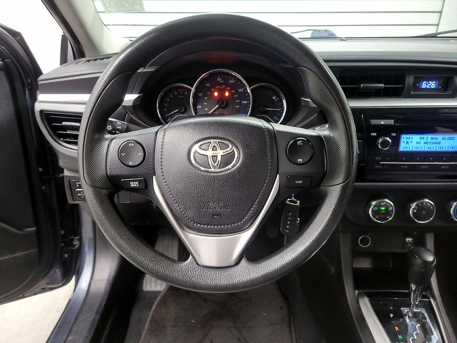 2015 Toyota Corolla L - Photo 11
