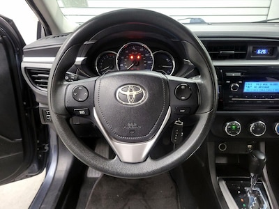 Steering Wheel & Instrument Cluster (On)