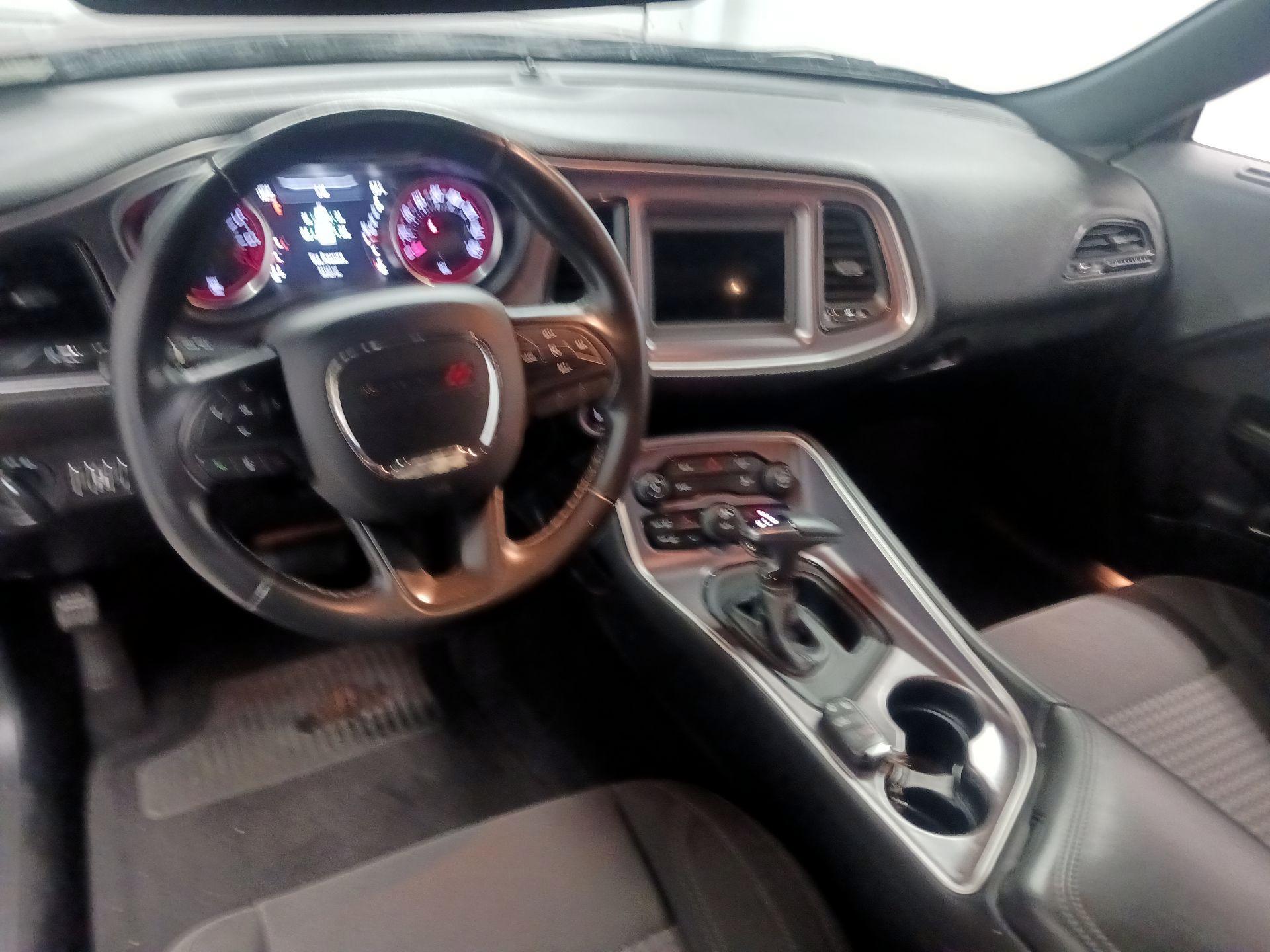 Thumbnail: 2019 Dodge Challenger - 9