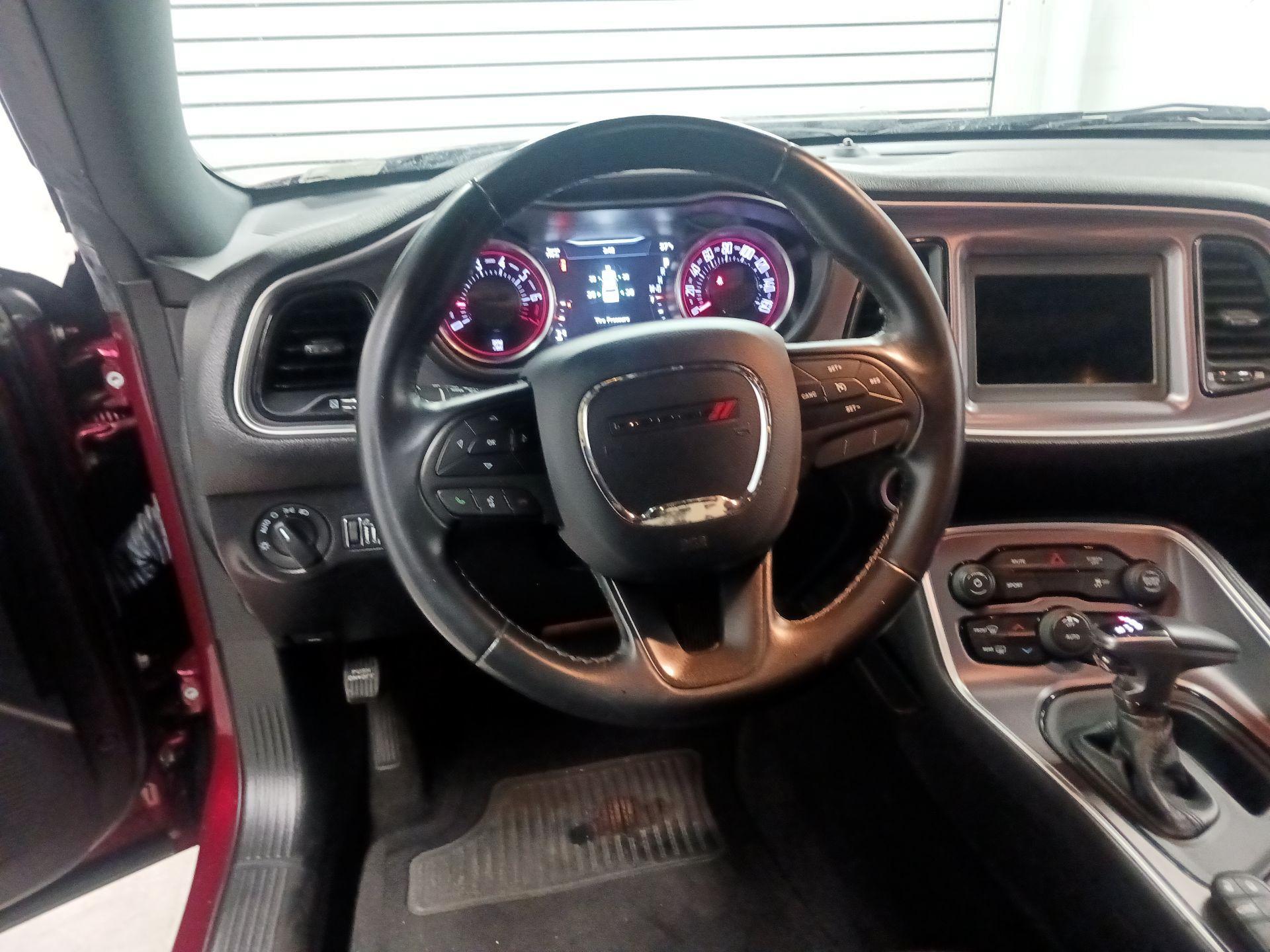 Thumbnail: 2019 Dodge Challenger - 10