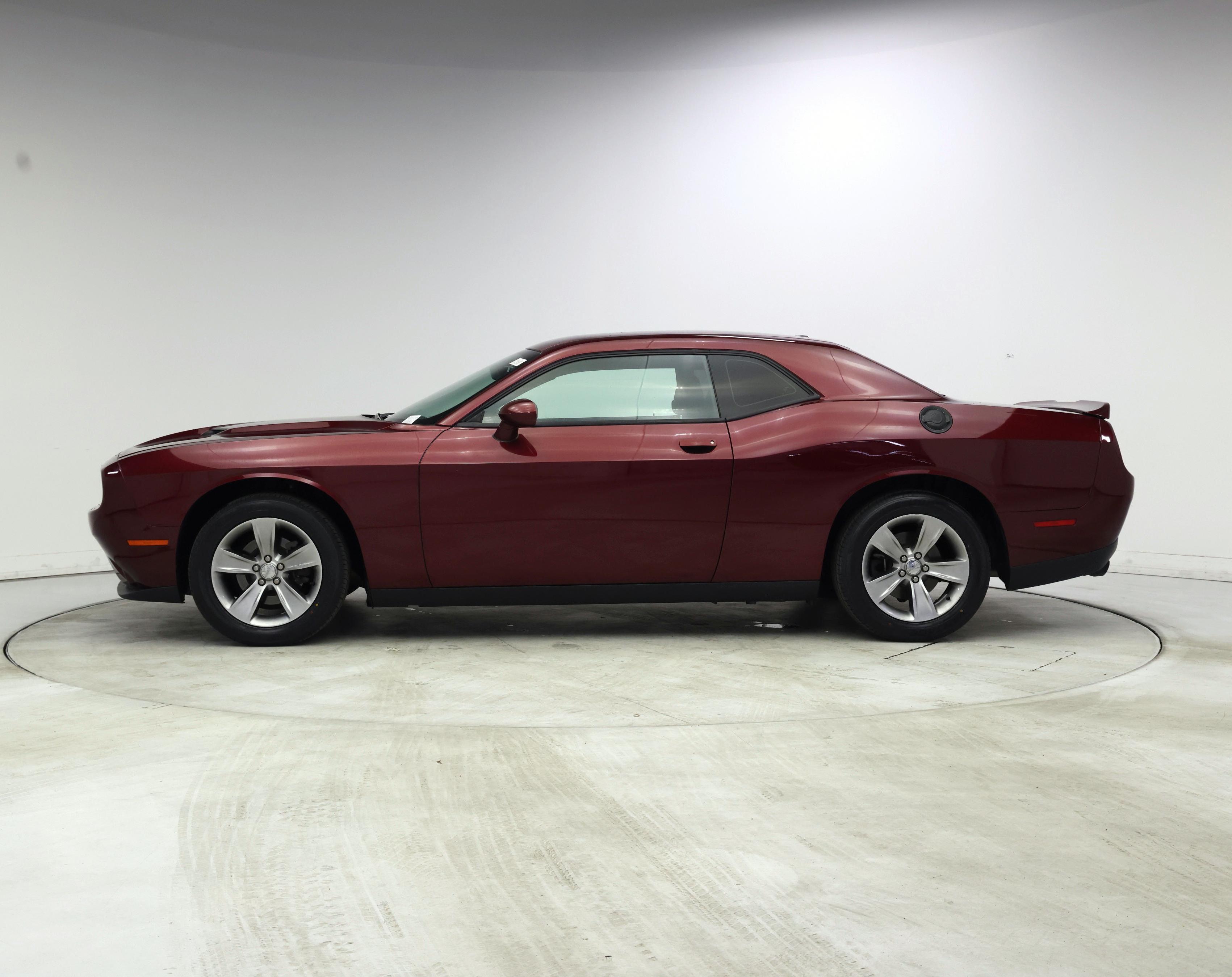 Thumbnail: 2019 Dodge Challenger - 3