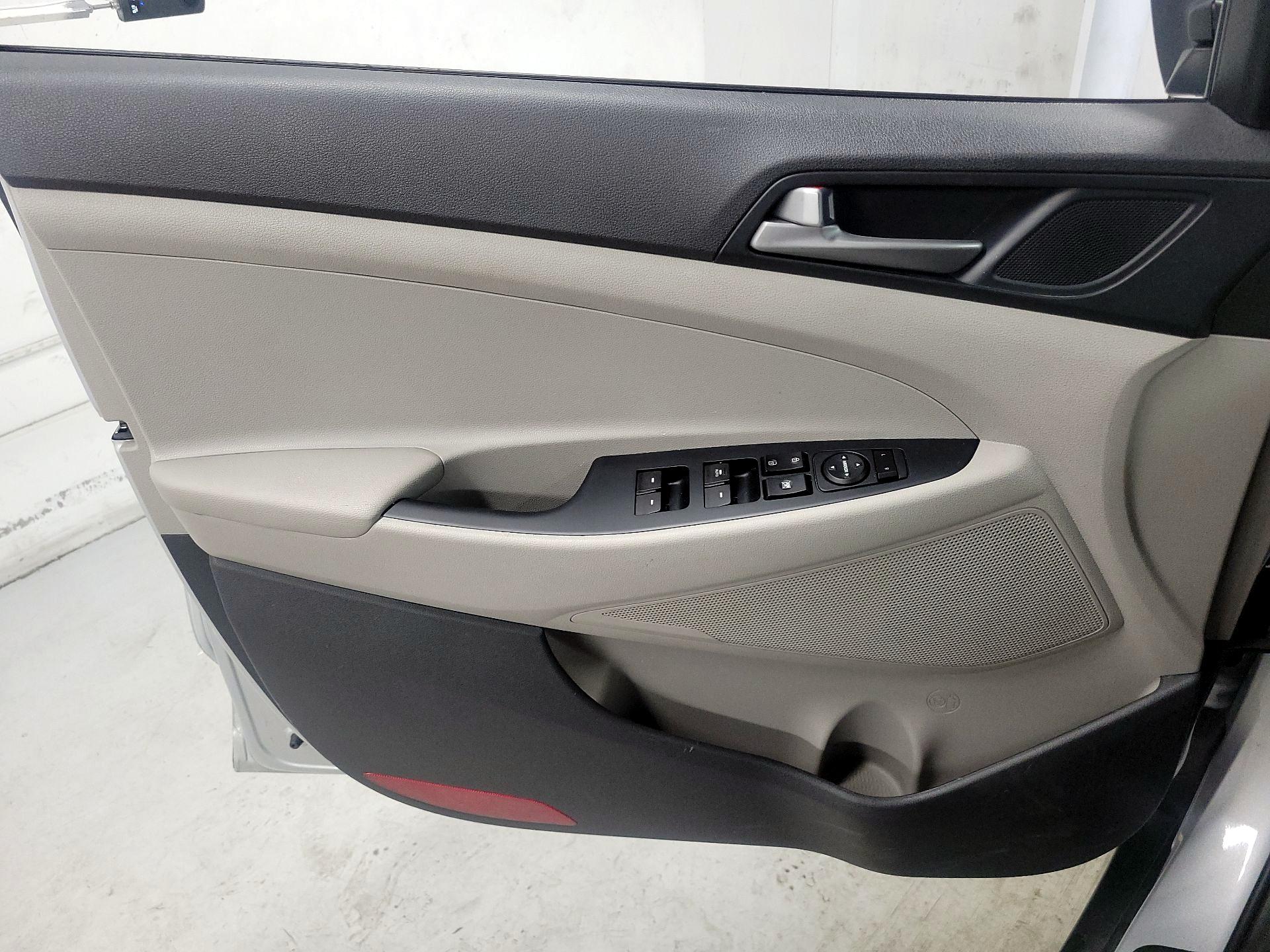 Thumbnail: 2018 Hyundai Tucson - 12