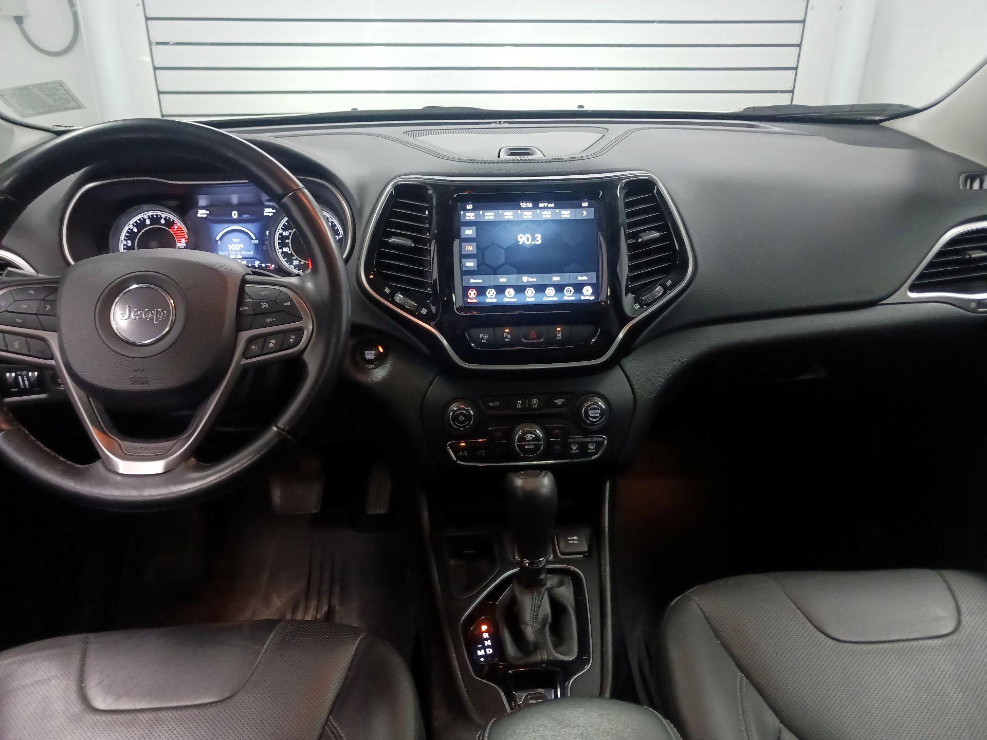 Thumbnail: 2021 Jeep Cherokee - 9