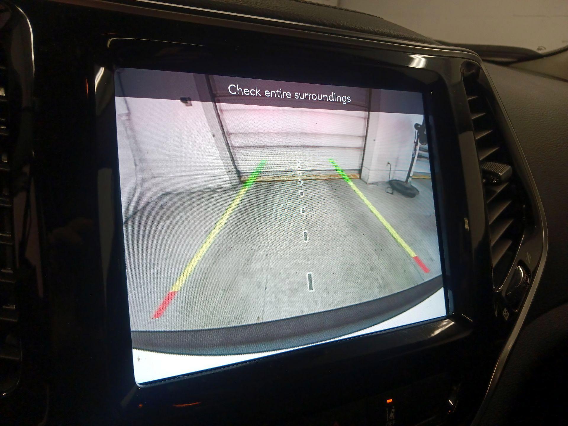 Thumbnail: 2021 Jeep Cherokee - 14