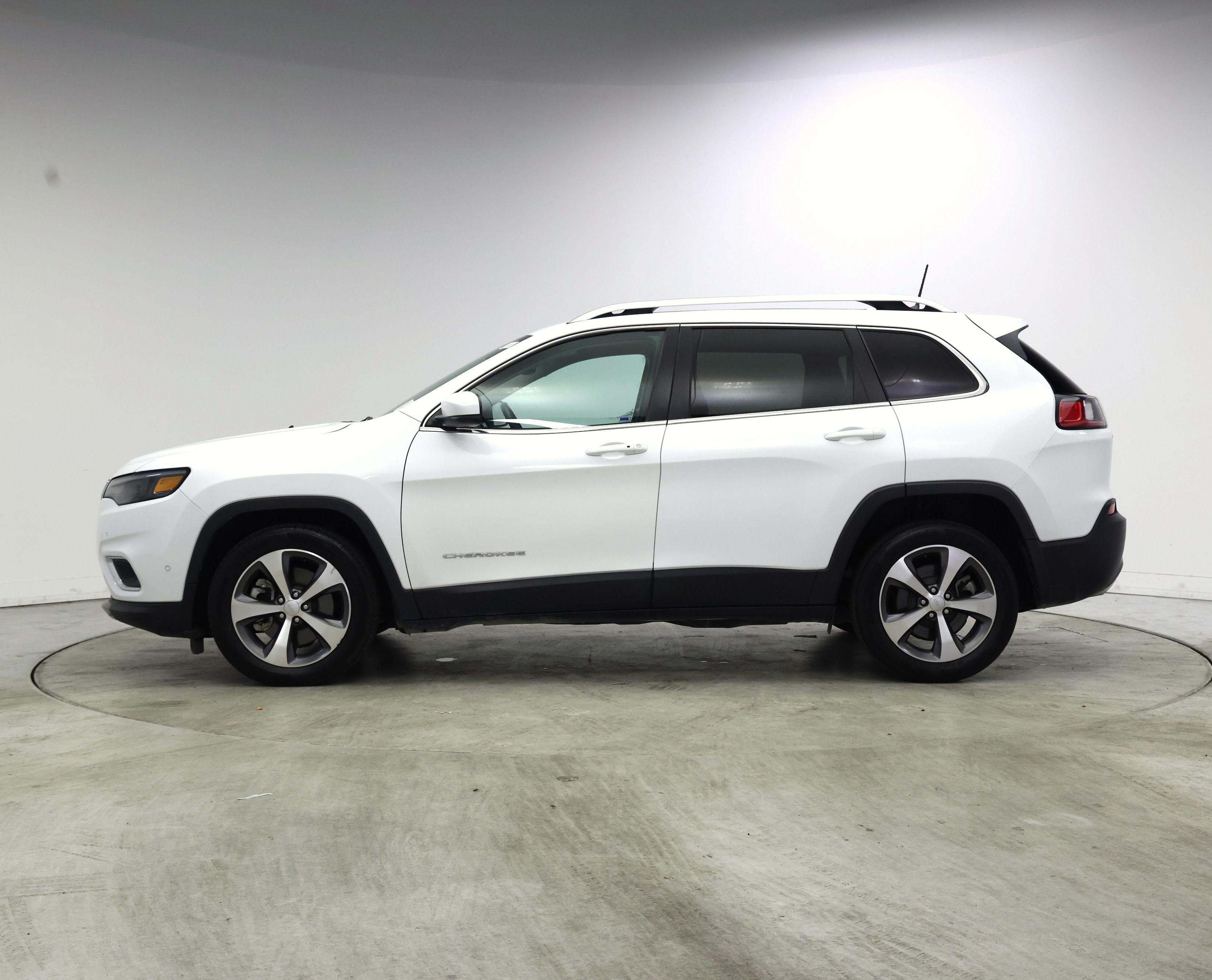 Thumbnail: 2021 Jeep Cherokee - 3