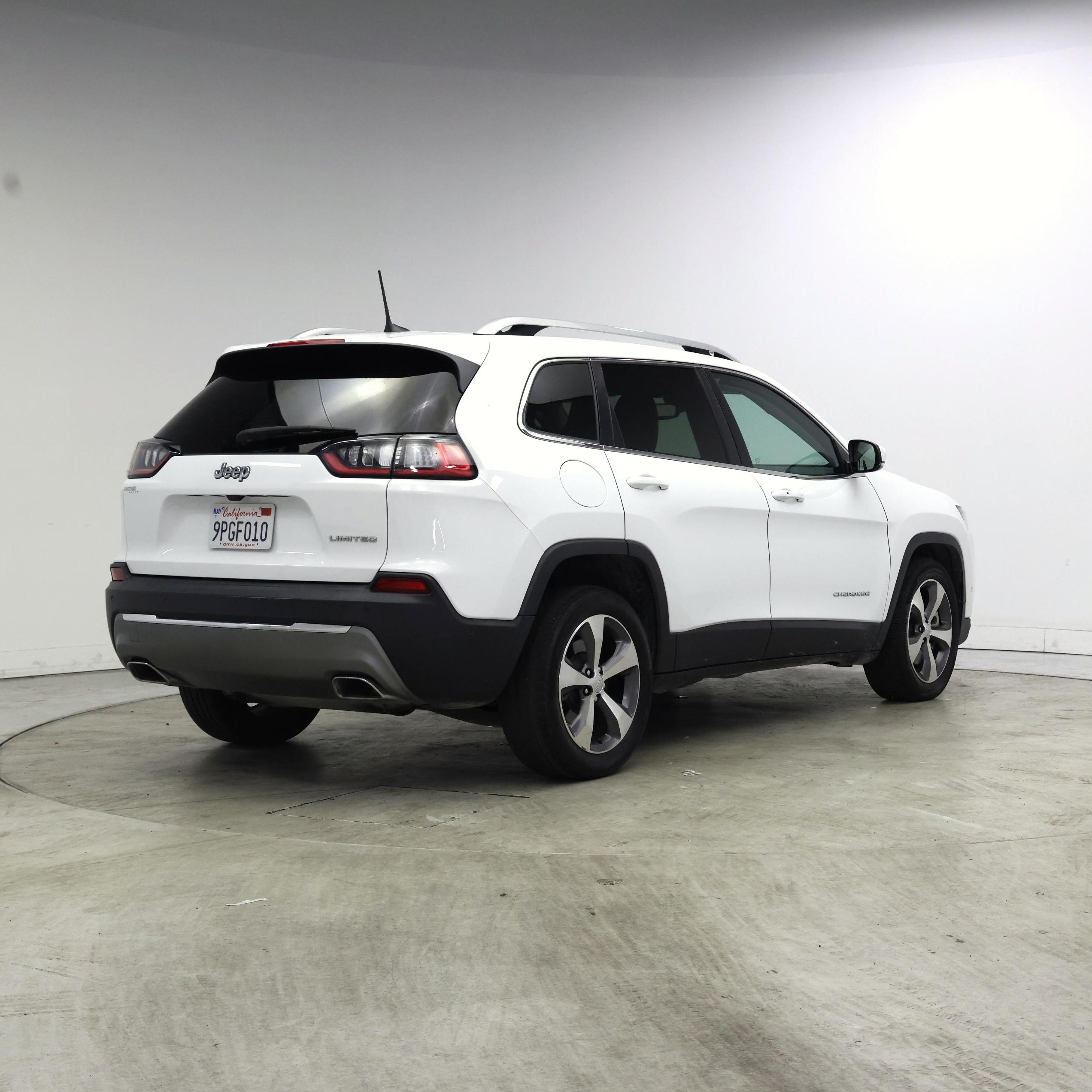 Thumbnail: 2021 Jeep Cherokee - 8