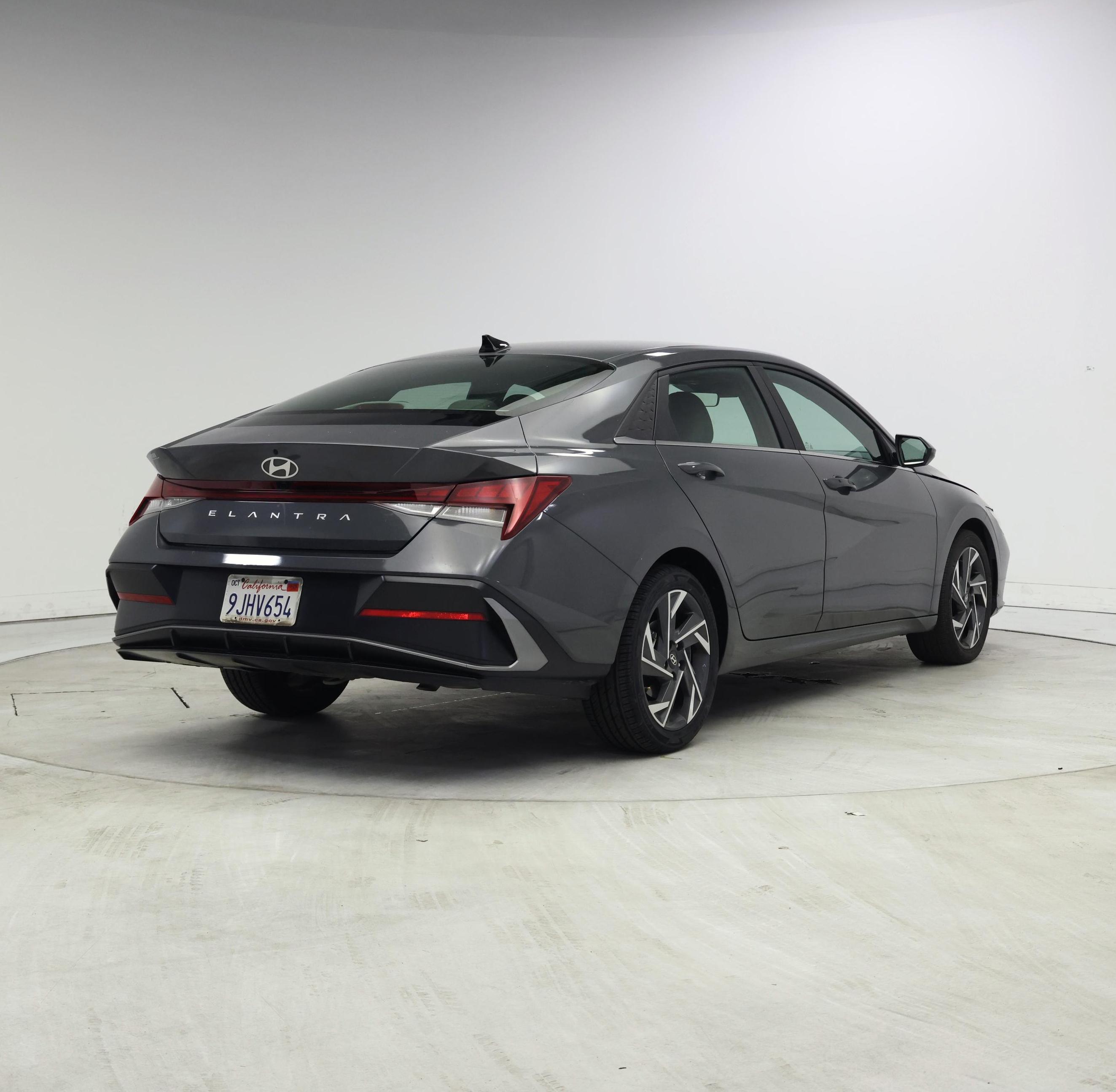 Thumbnail: 2024 Hyundai Elantra - 8