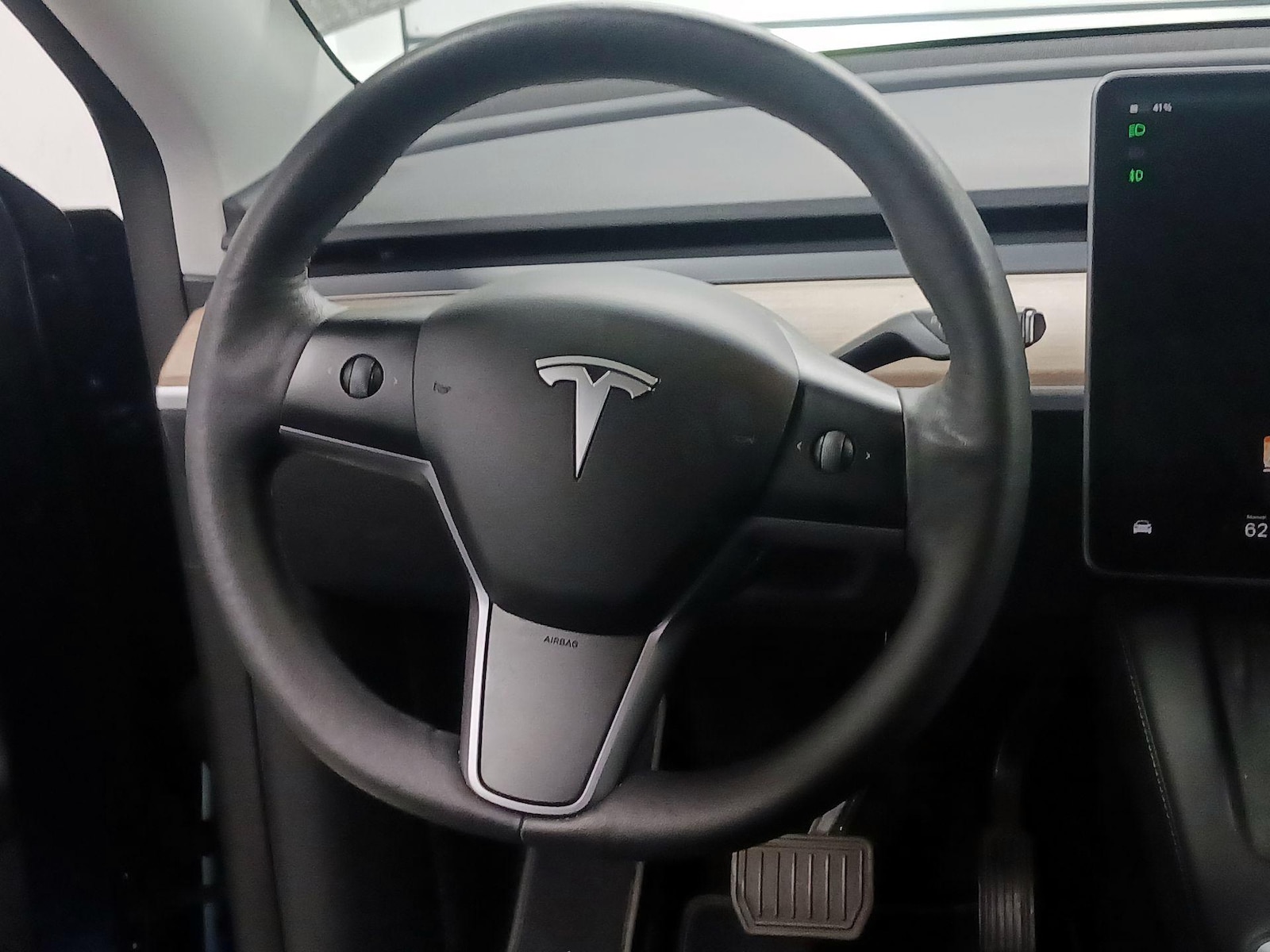 2023 Tesla Model Y Long Range - Photo 11