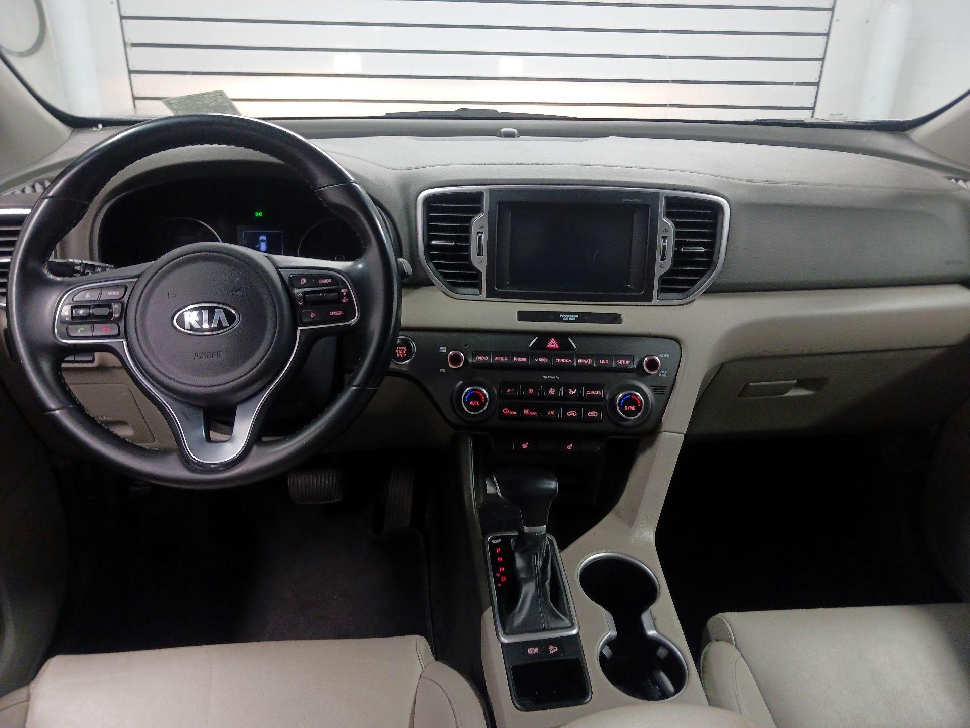 Thumbnail: 2017 Kia Sportage - 9