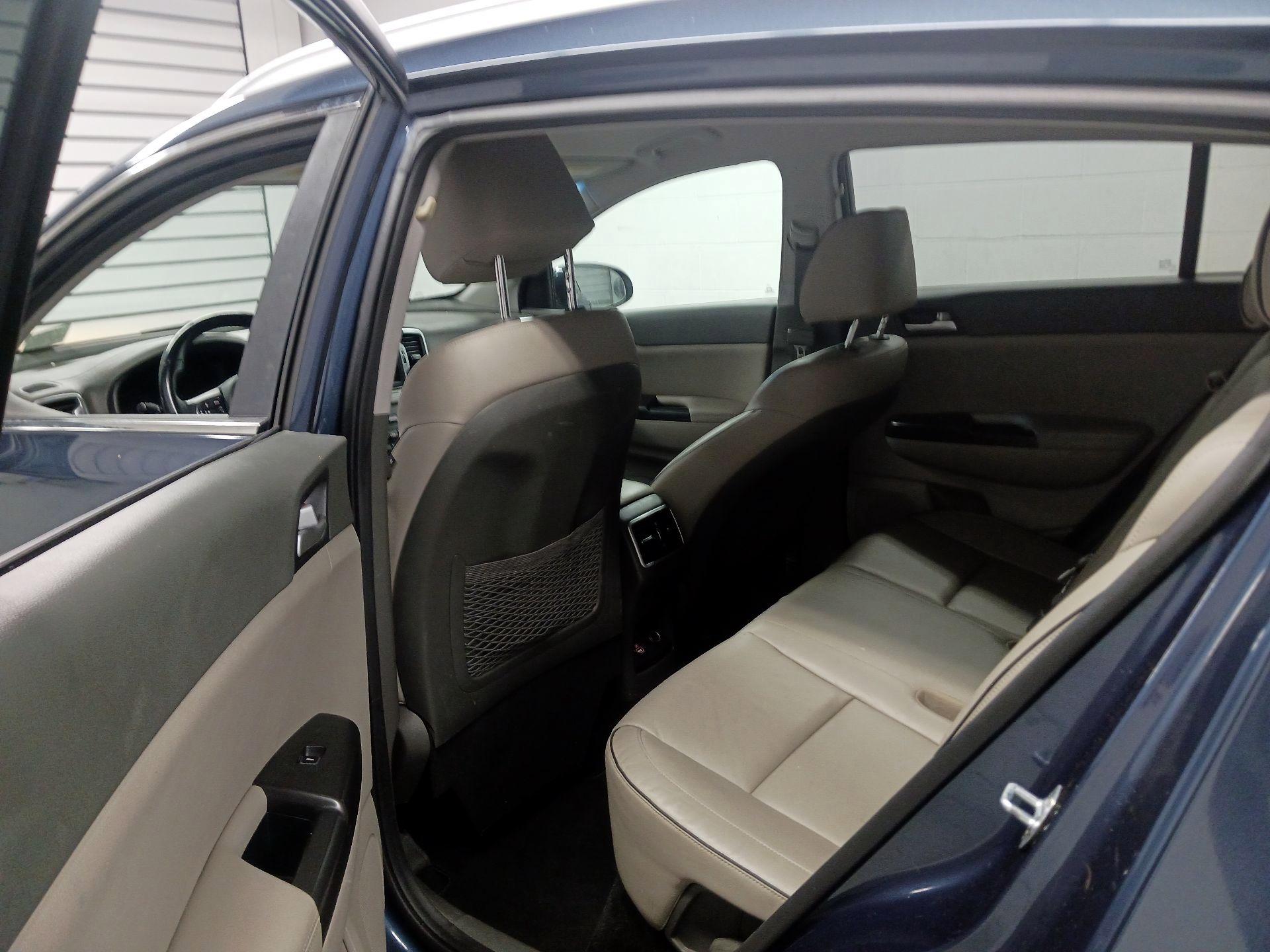 Thumbnail: 2017 Kia Sportage - 19