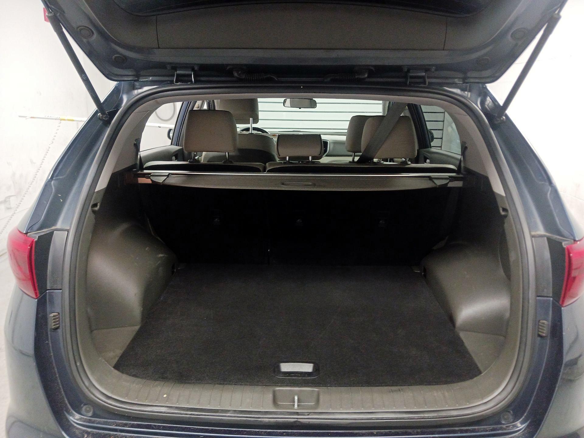 Thumbnail: 2017 Kia Sportage - 20