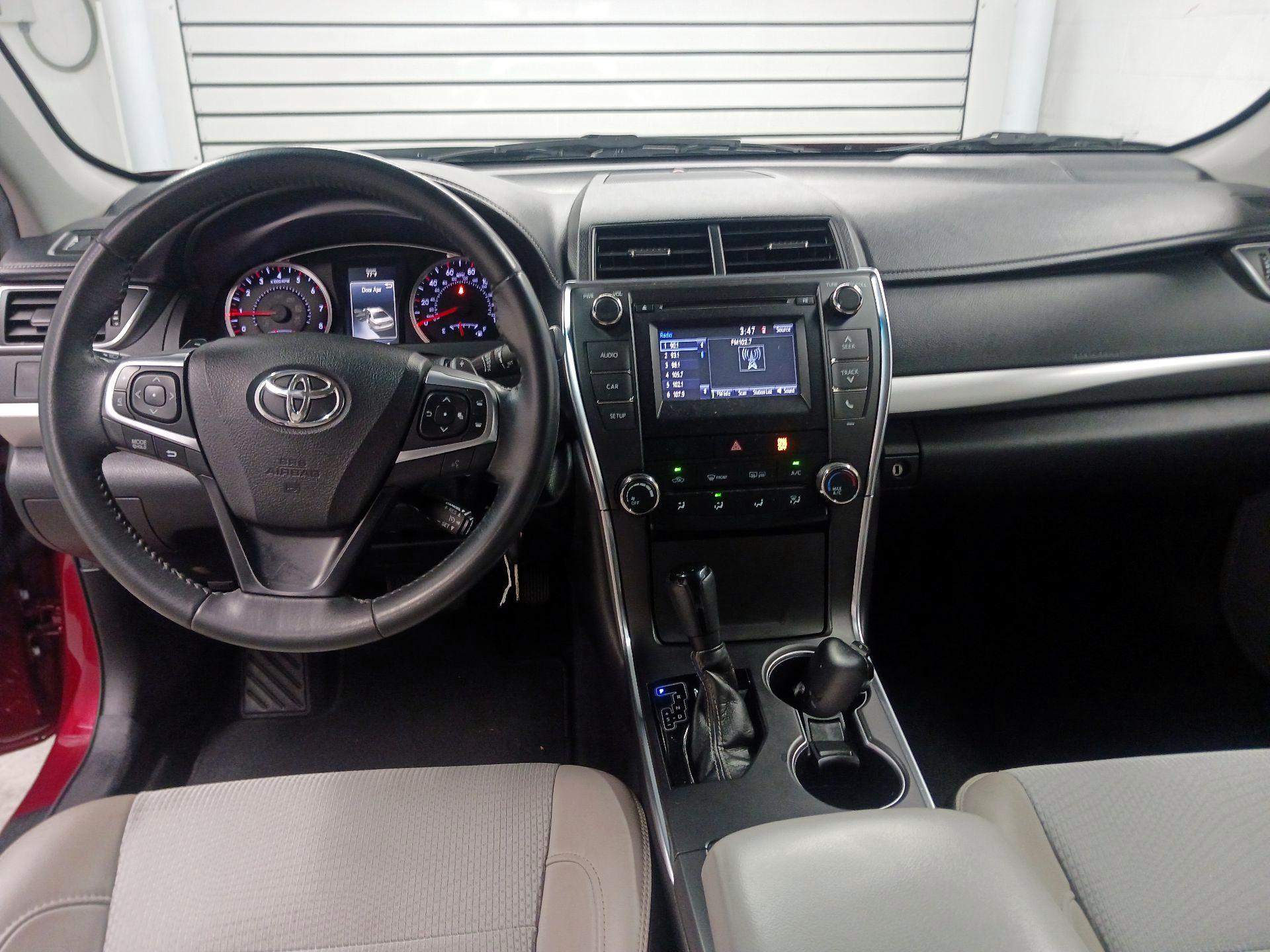 Thumbnail: 2017 Toyota Camry - 9