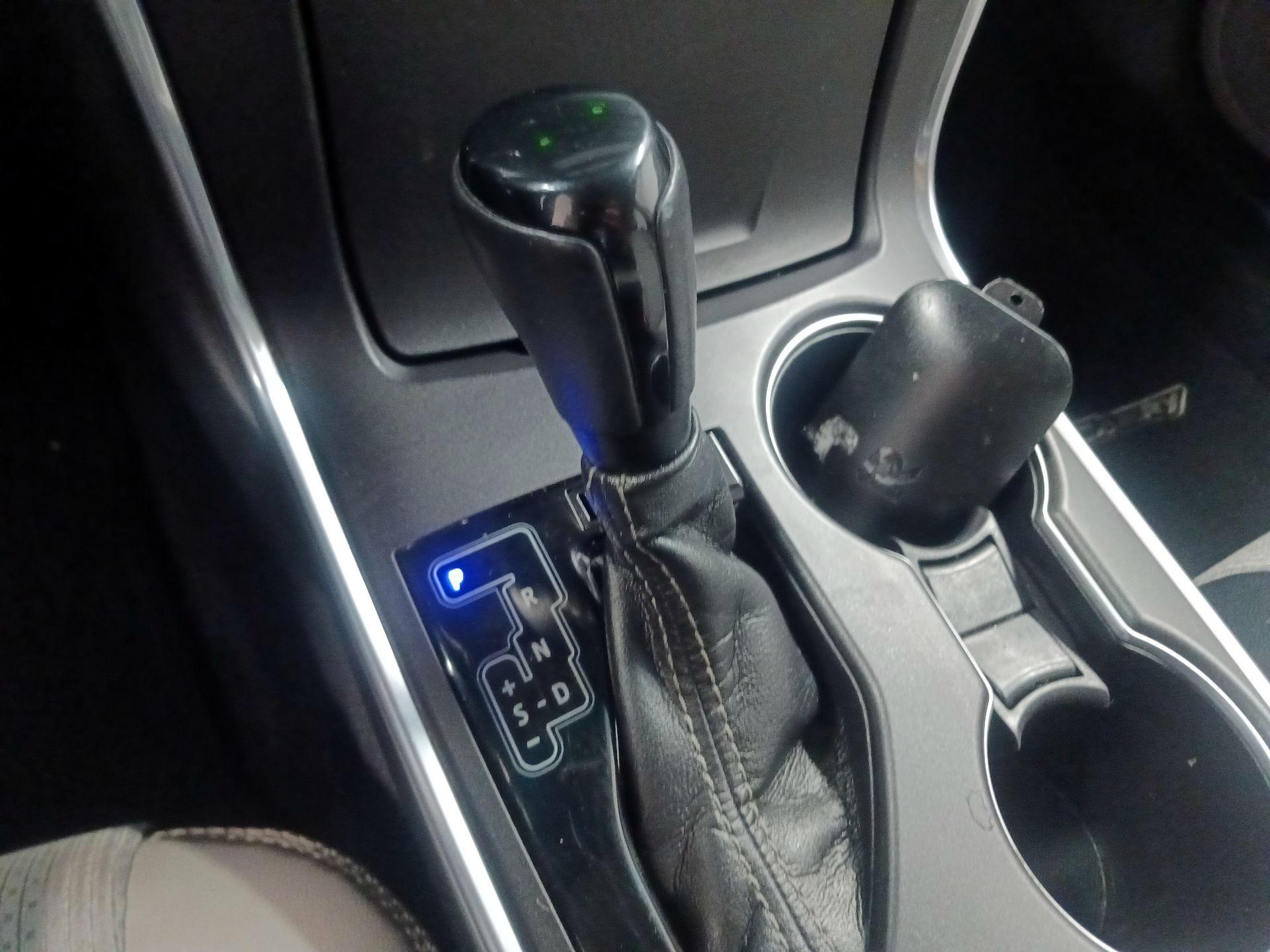 Thumbnail: 2017 Toyota Camry - 15