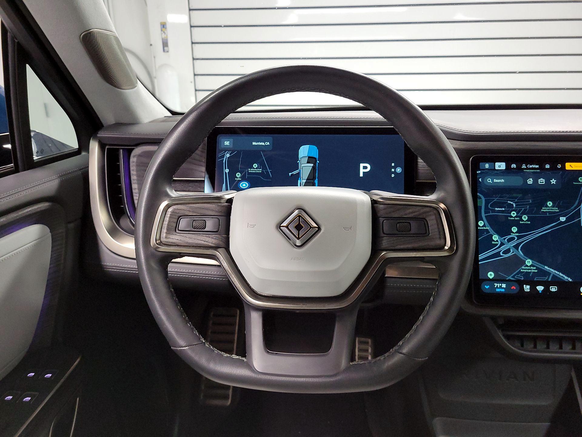 Thumbnail: 2023 Rivian R1S - 10