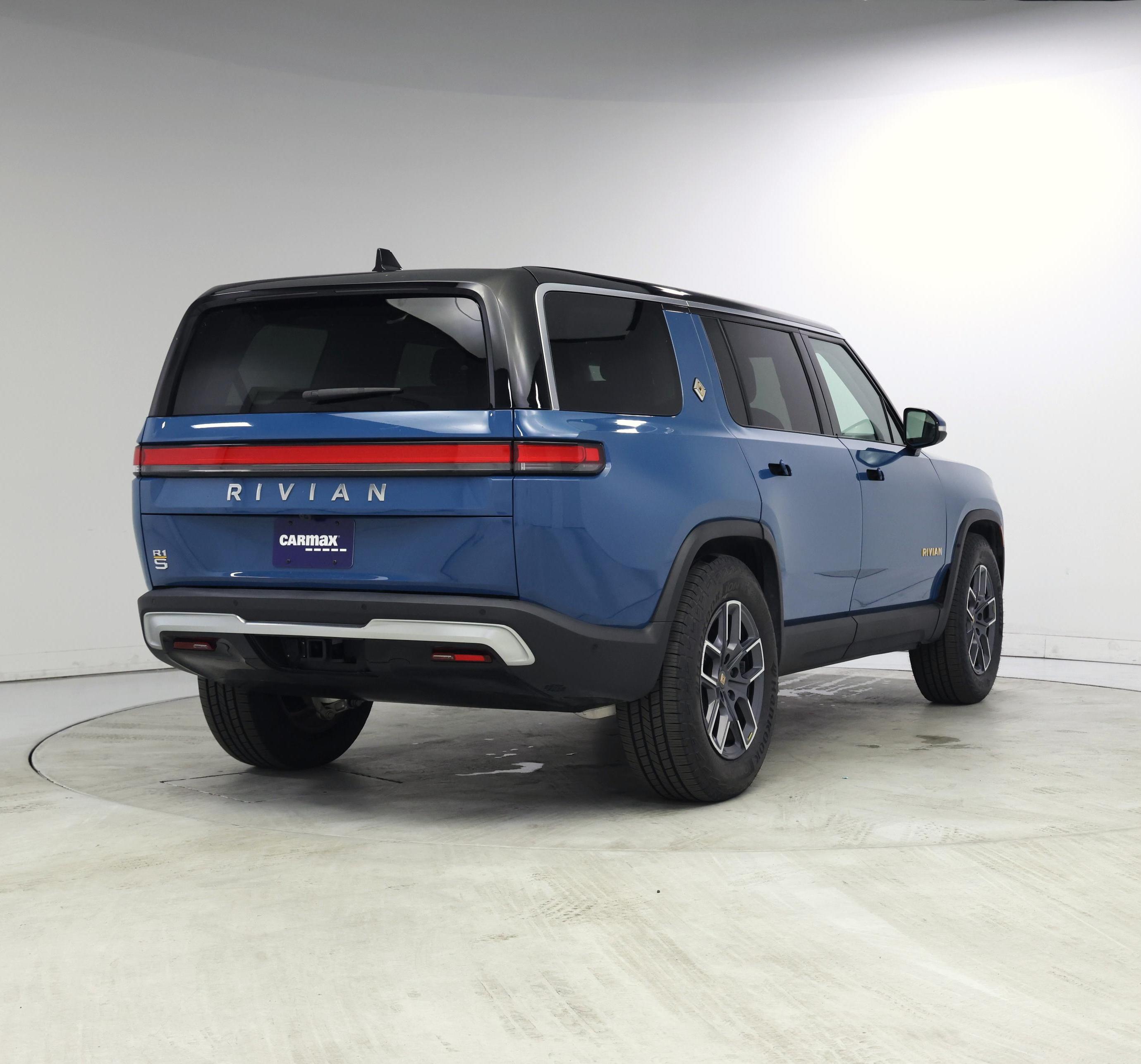 Thumbnail: 2023 Rivian R1S - 8