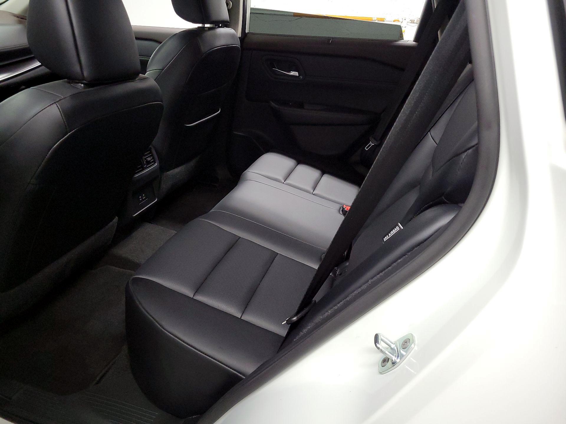 Thumbnail: 2023 Nissan Rogue - 17