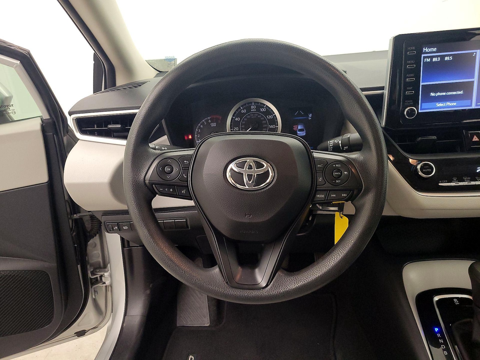 2020 Toyota Corolla LE - Photo 11
