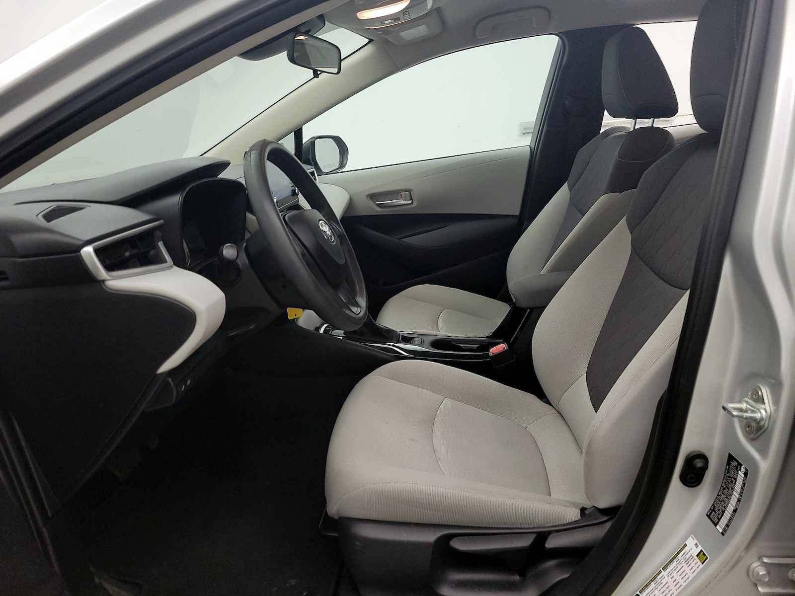 2020 Toyota Corolla LE - Photo 12