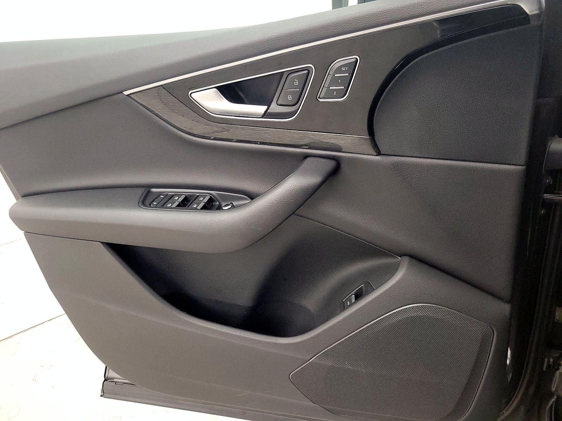 Thumbnail: 2019 Audi Q7 - 12