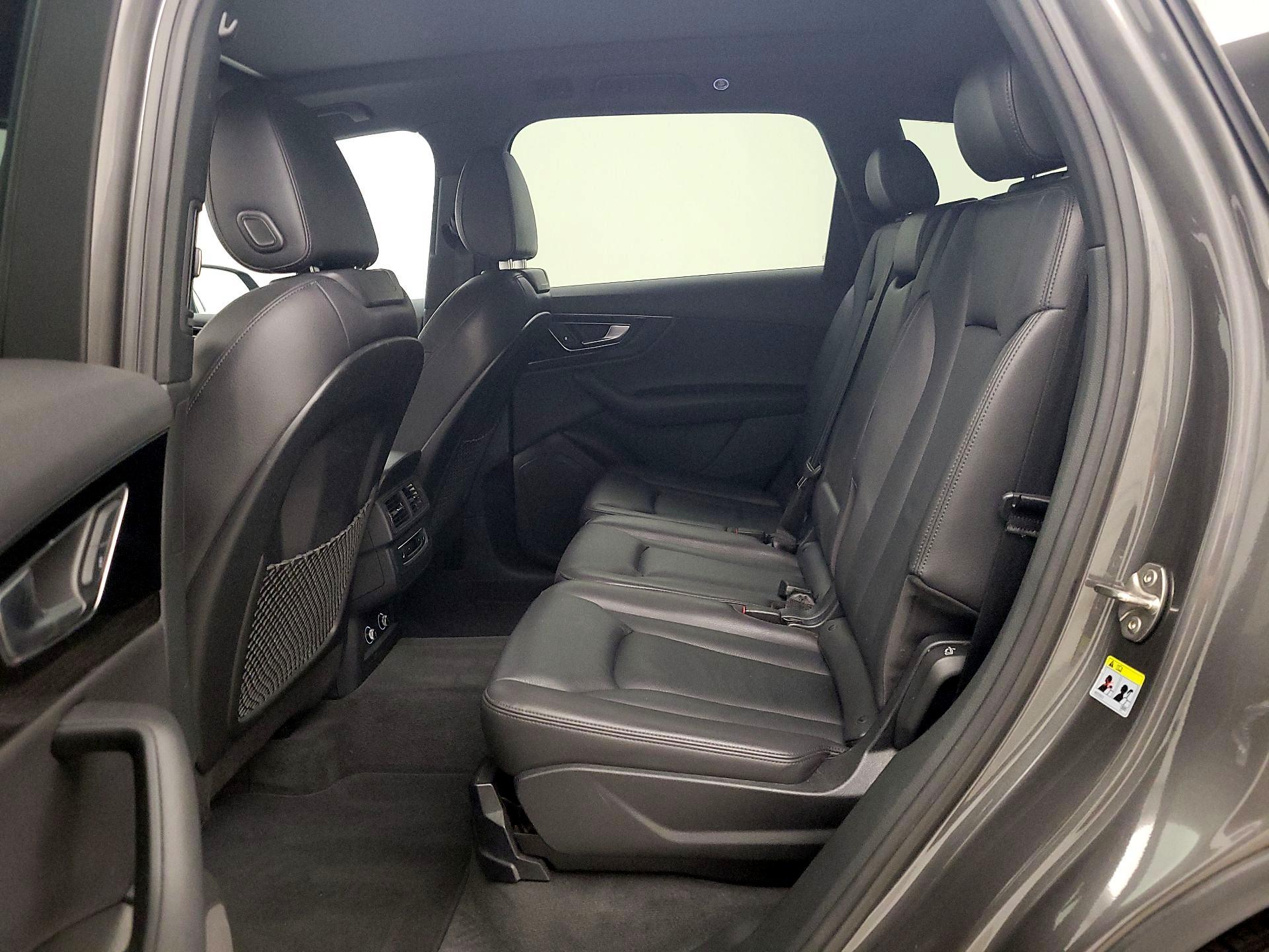 Thumbnail: 2019 Audi Q7 - 19