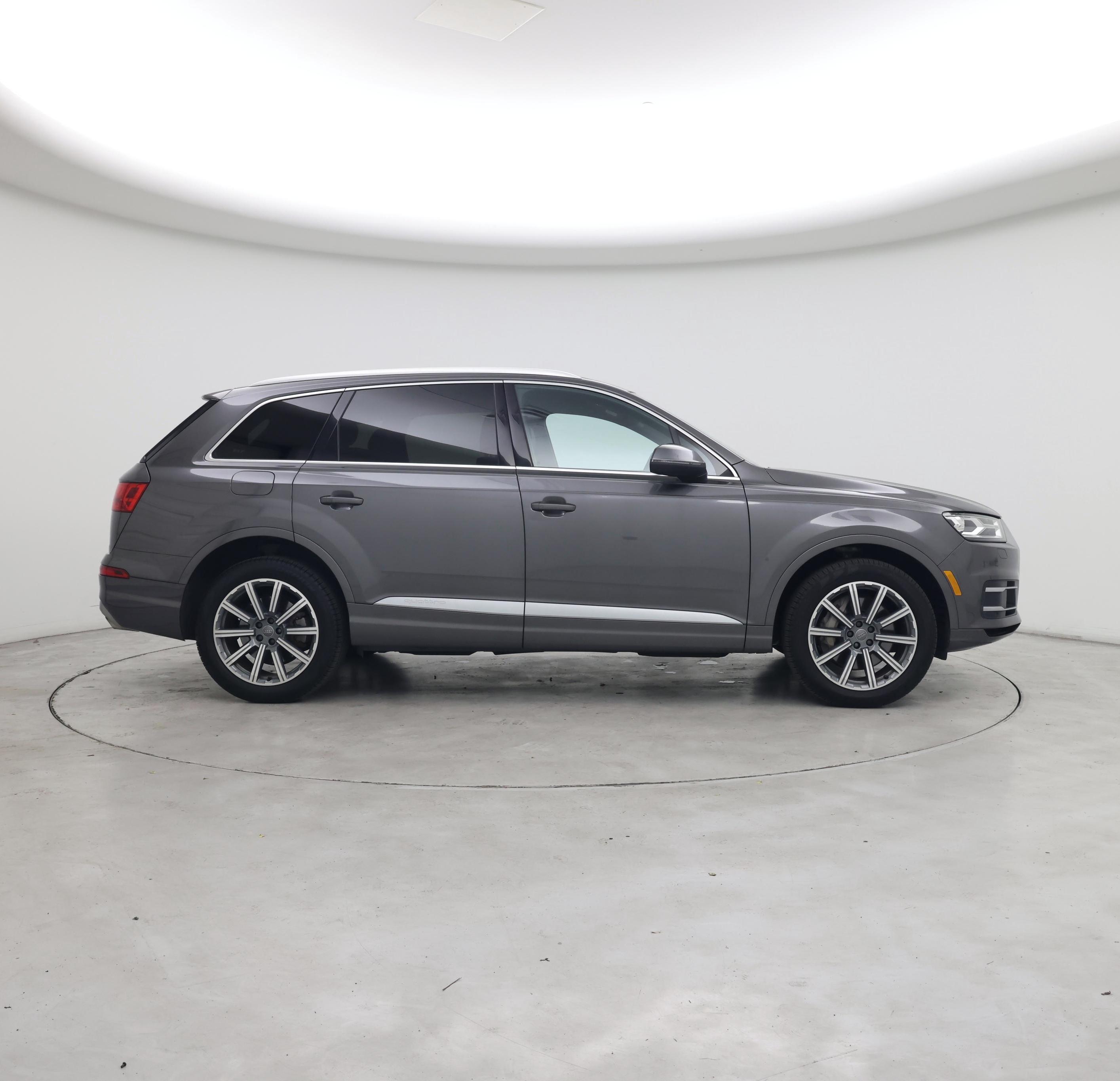 Thumbnail: 2019 Audi Q7 - 7