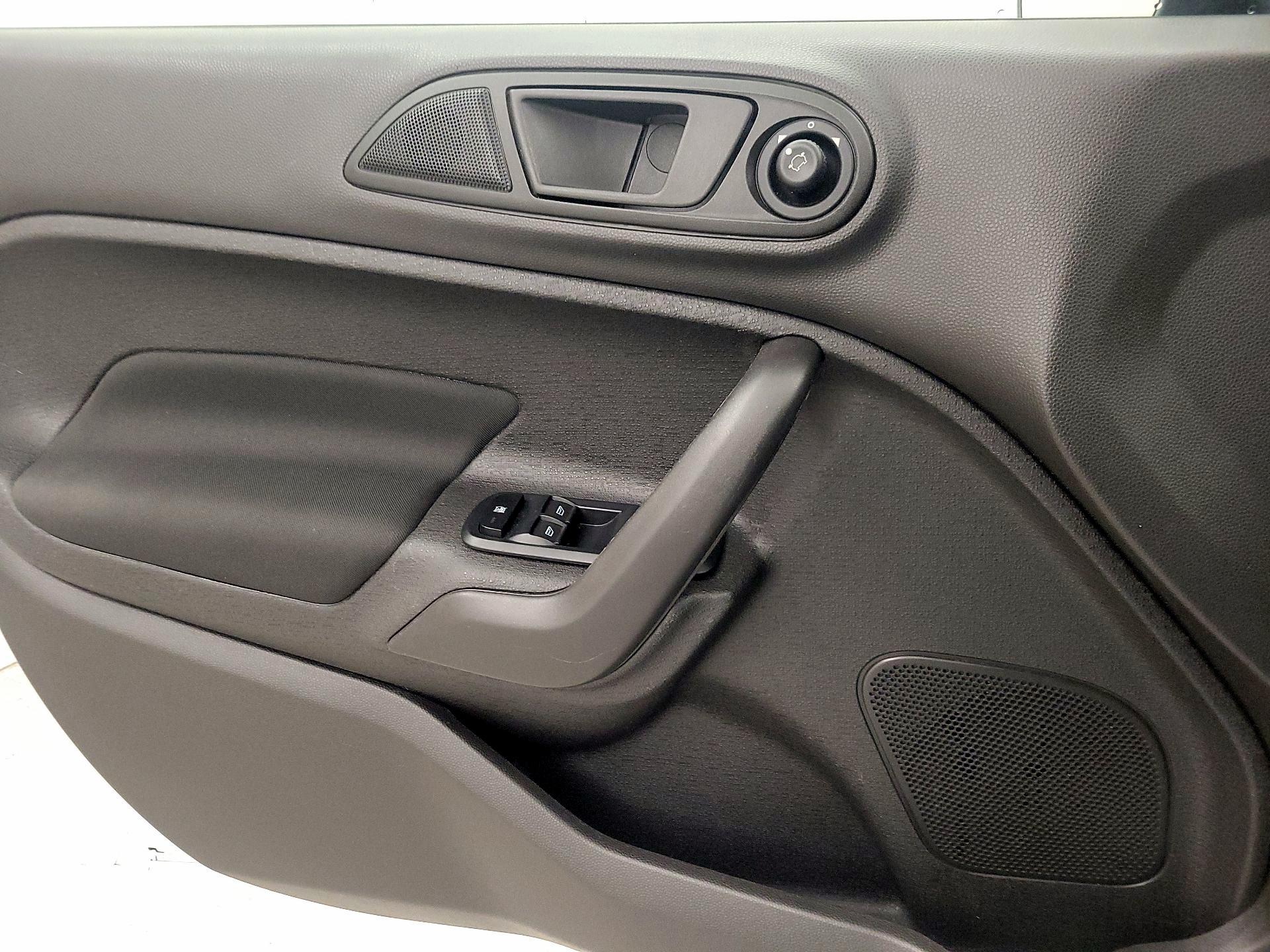 Thumbnail: 2018 Ford Fiesta - 12