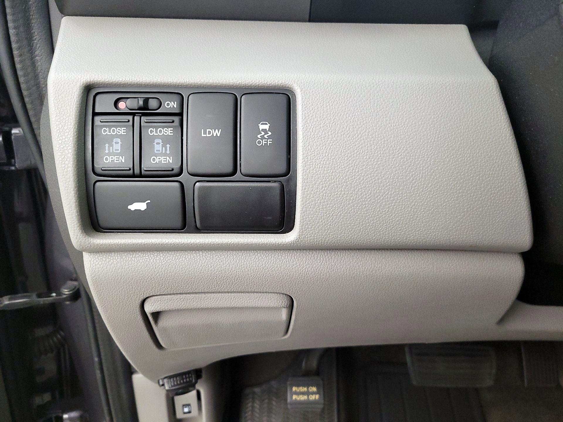 Thumbnail: 2016 Honda Odyssey - 11