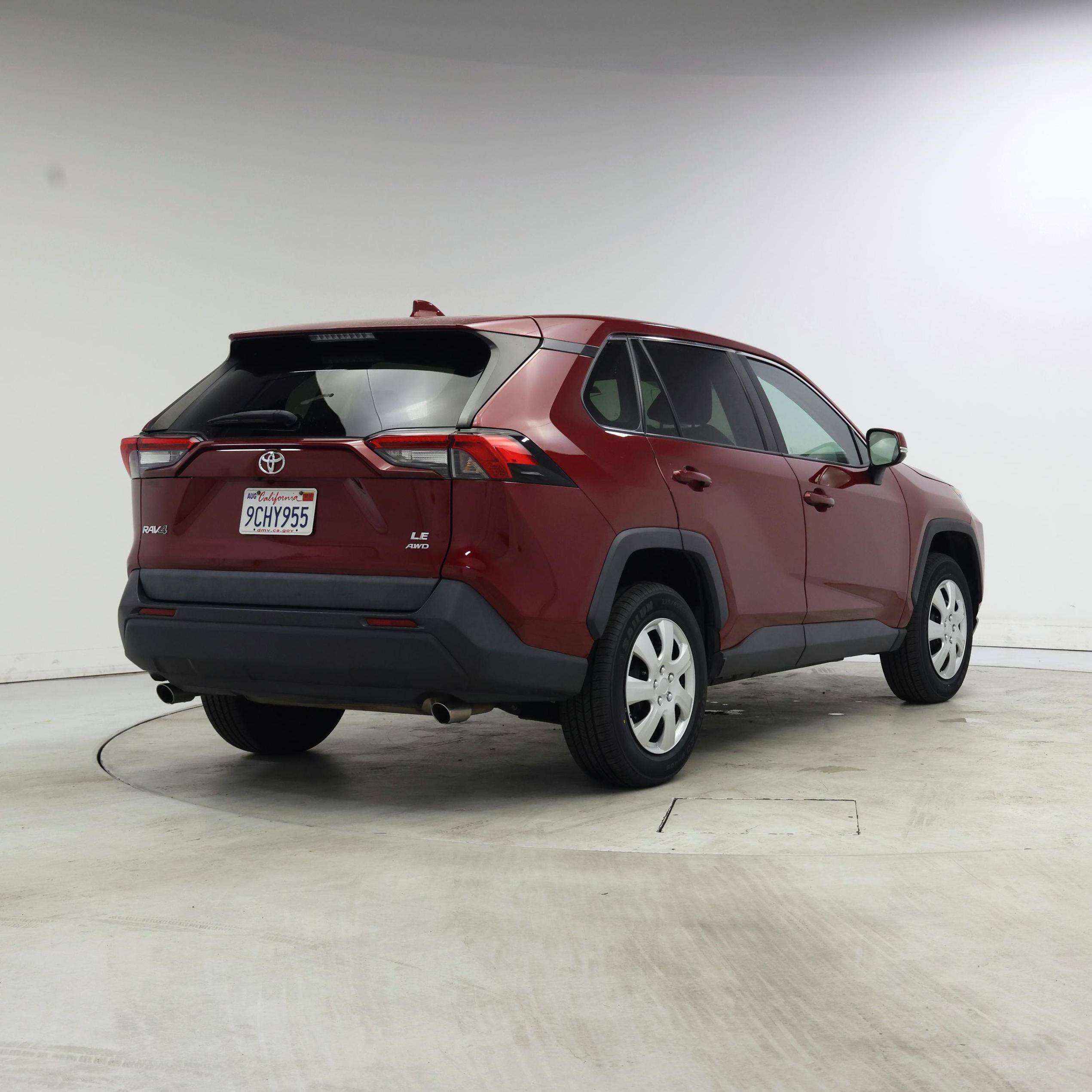 Thumbnail: 2022 Toyota RAV4 - 8