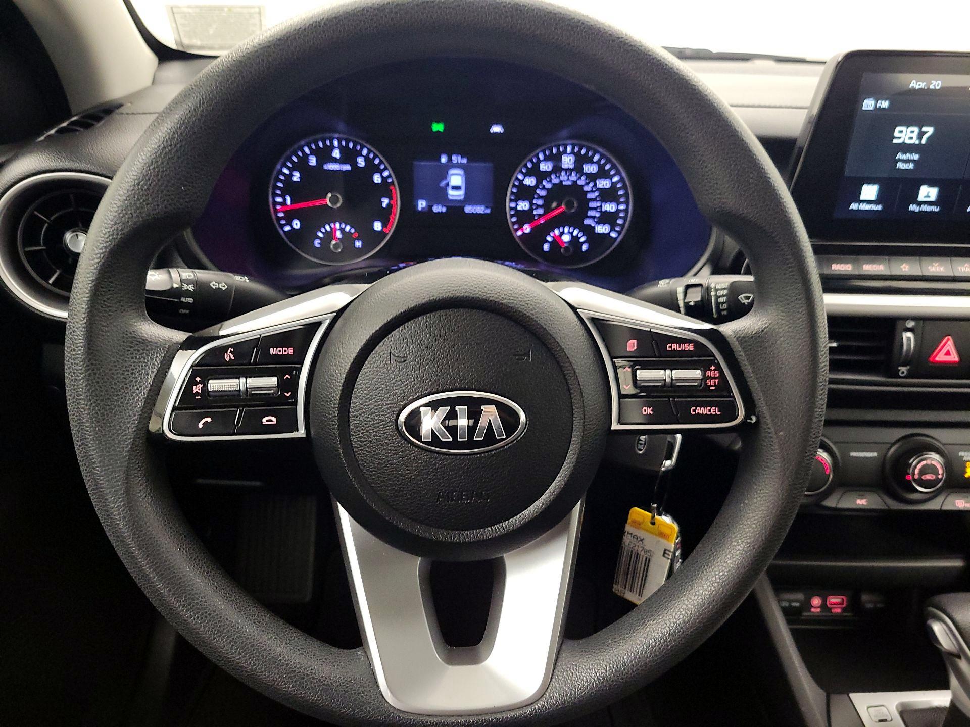Thumbnail: 2020 Kia Forte - 10