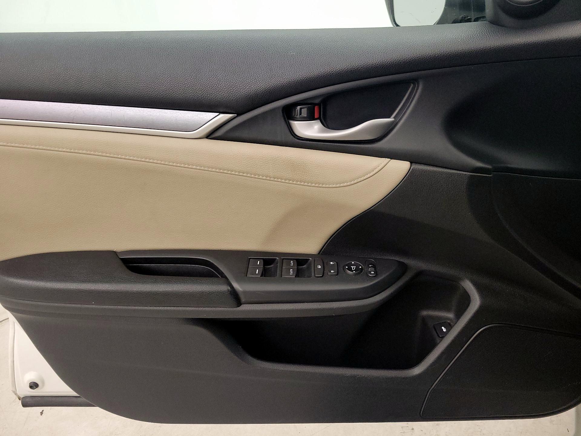 Thumbnail: 2017 Honda Civic - 12