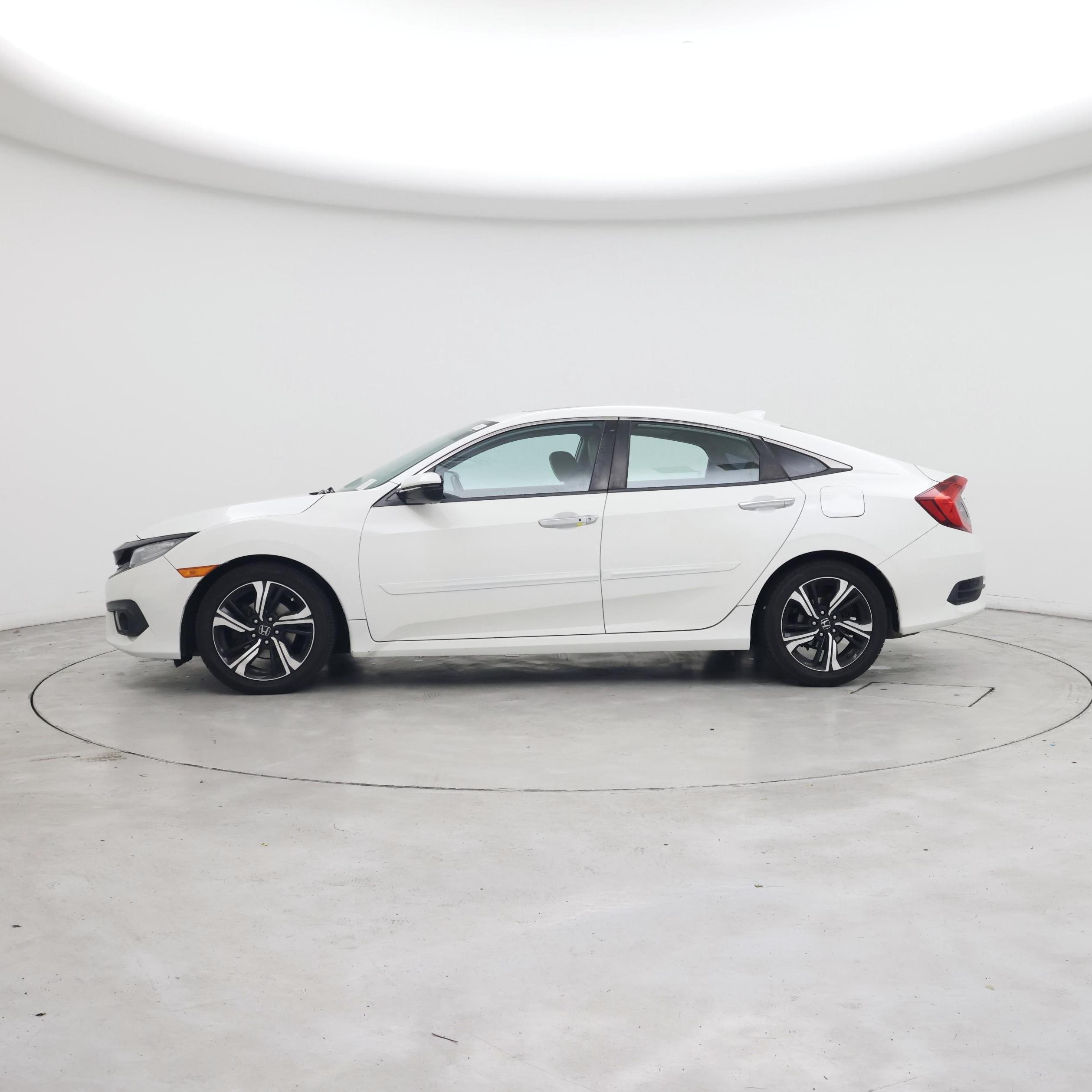 Thumbnail: 2017 Honda Civic - 3