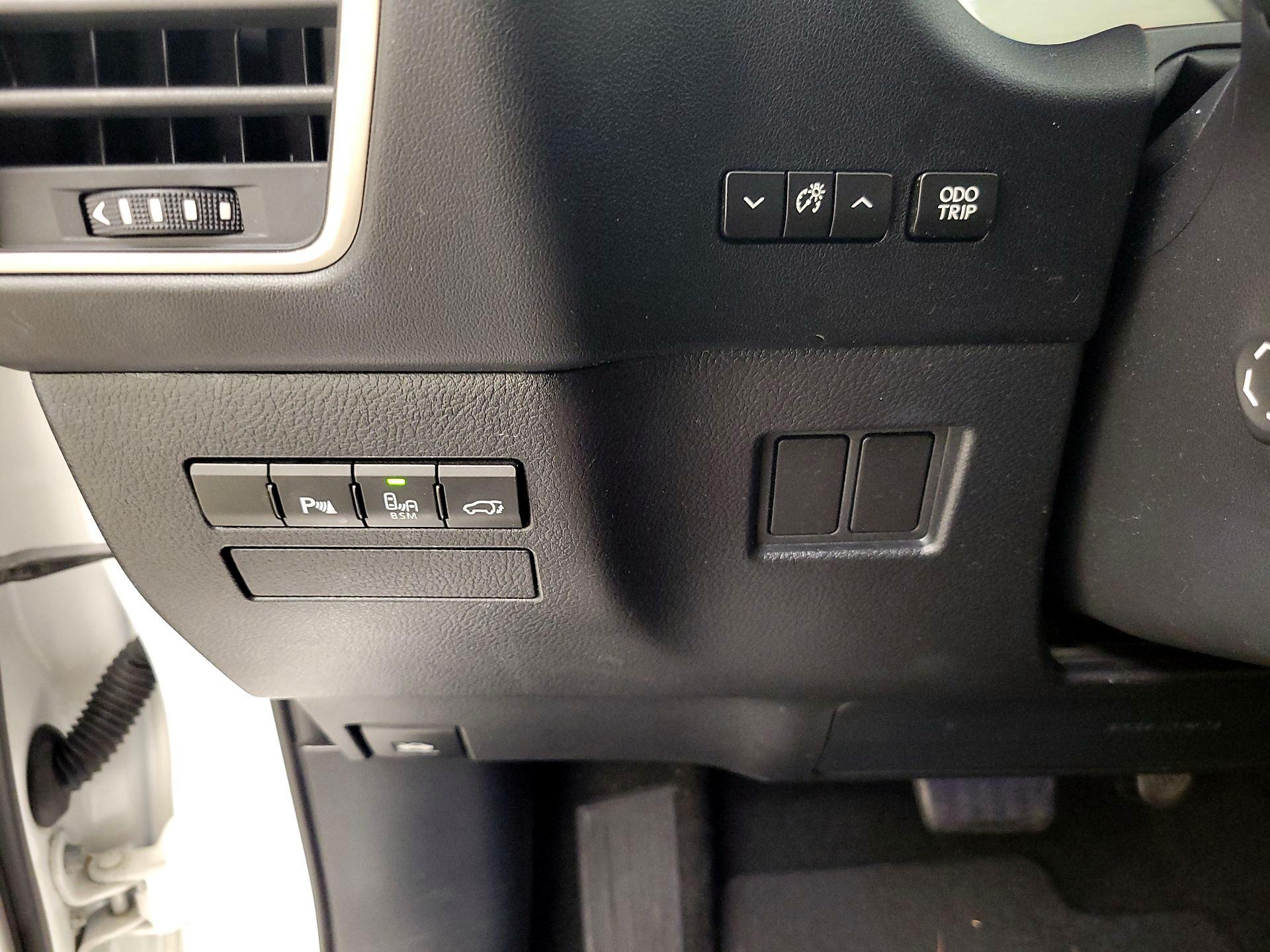 Thumbnail: 2015 Lexus NX - 13