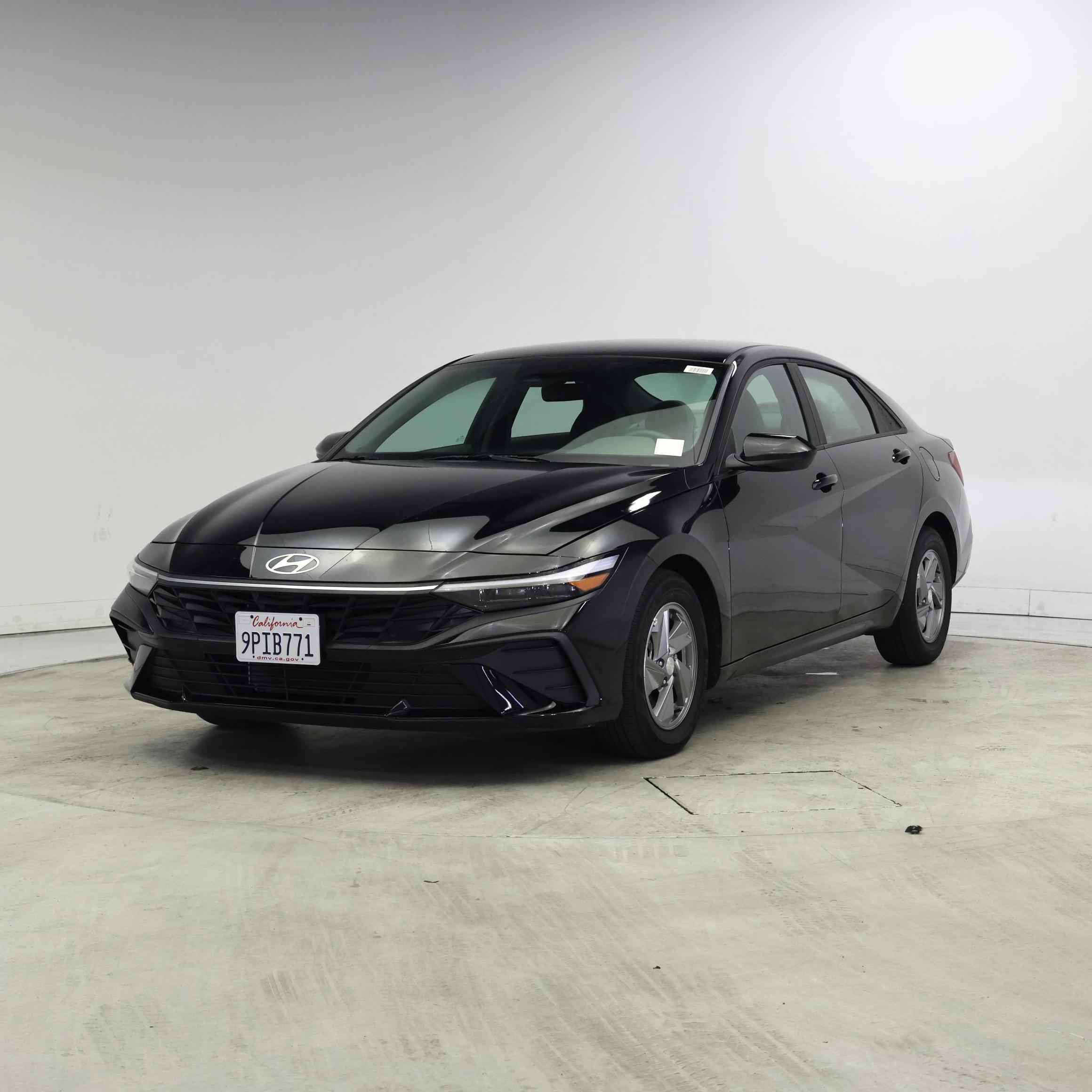 Thumbnail: 2024 Hyundai Elantra - 4