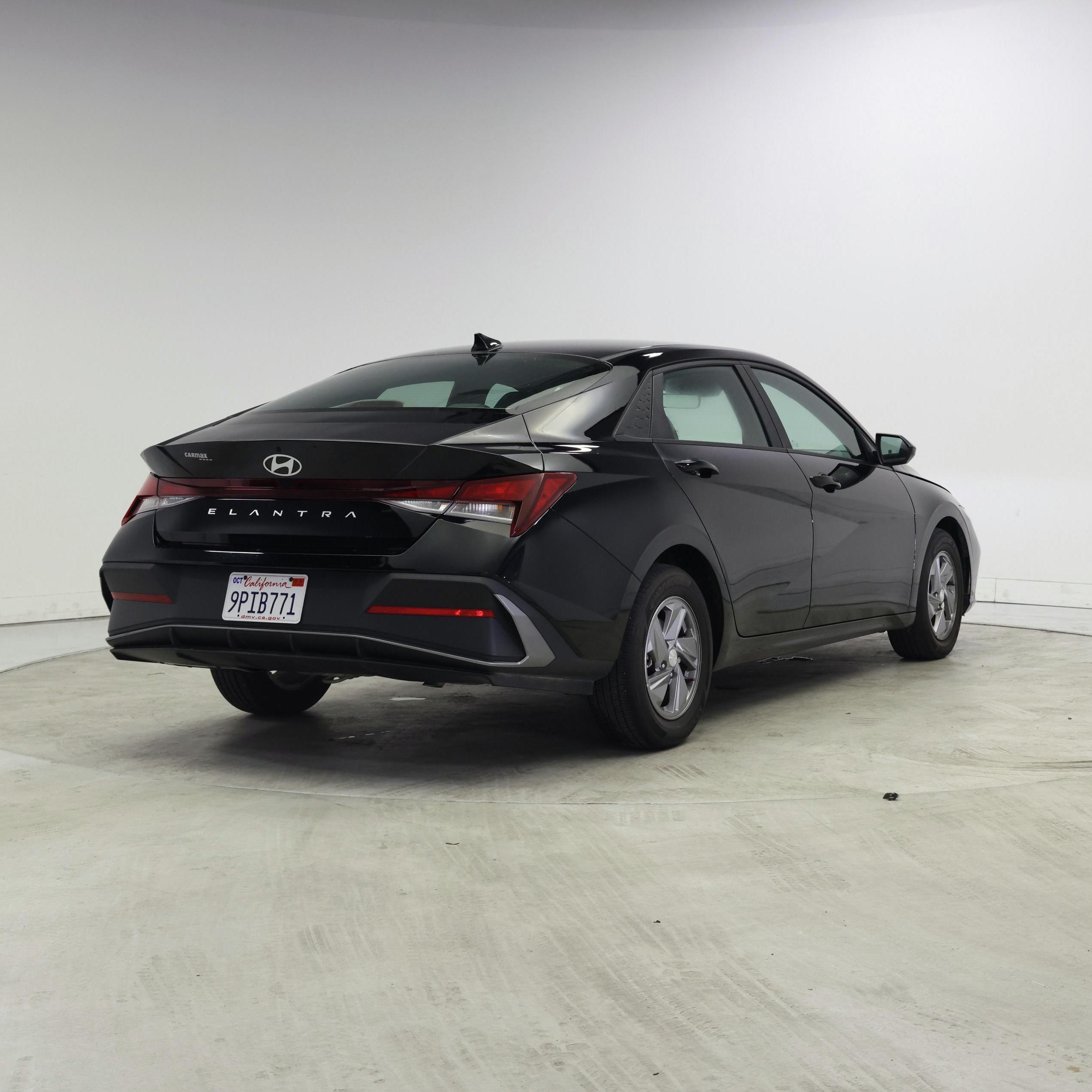 Thumbnail: 2024 Hyundai Elantra - 8