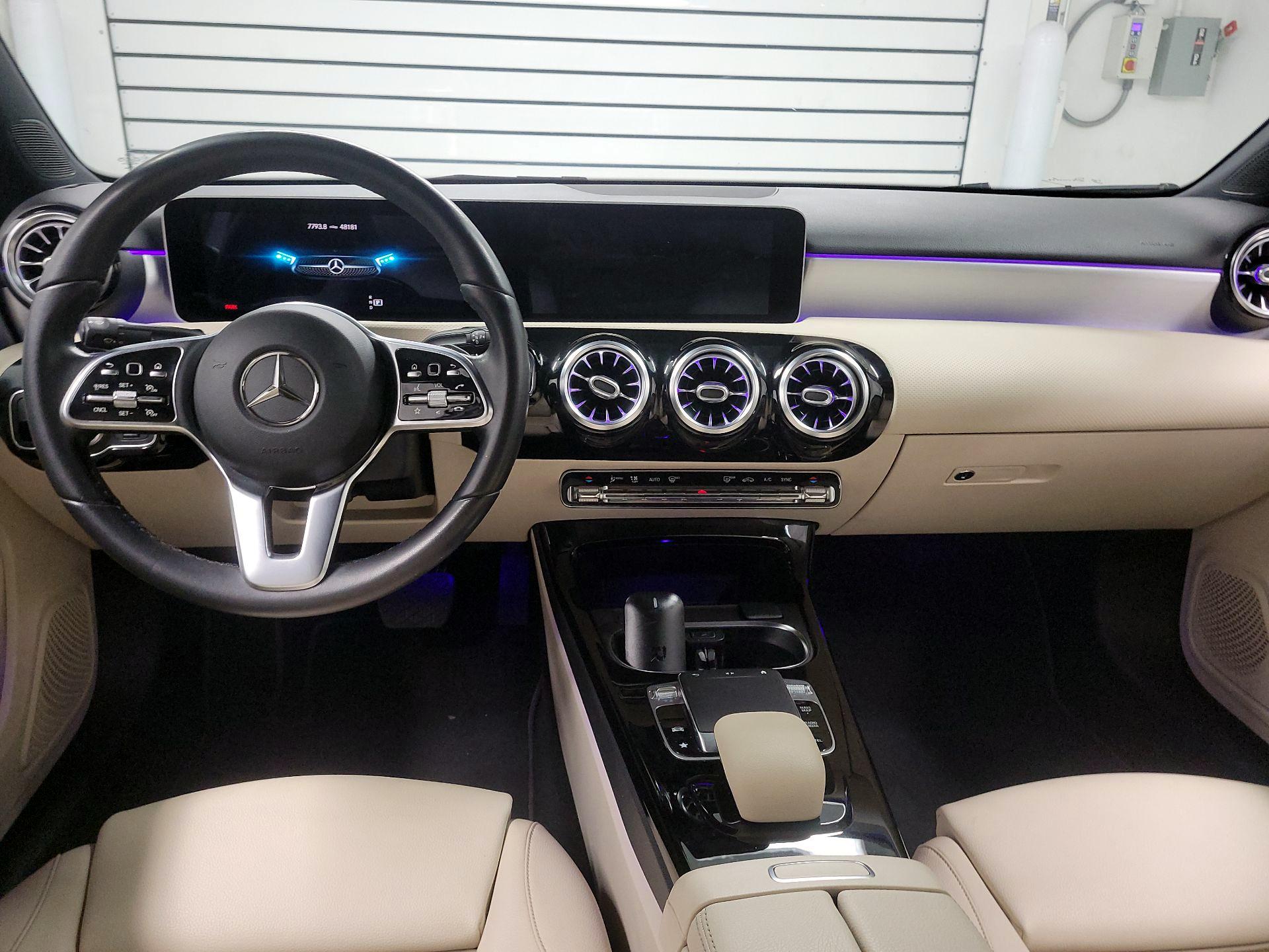 Thumbnail: 2020 Mercedes-Benz A-Class - 9