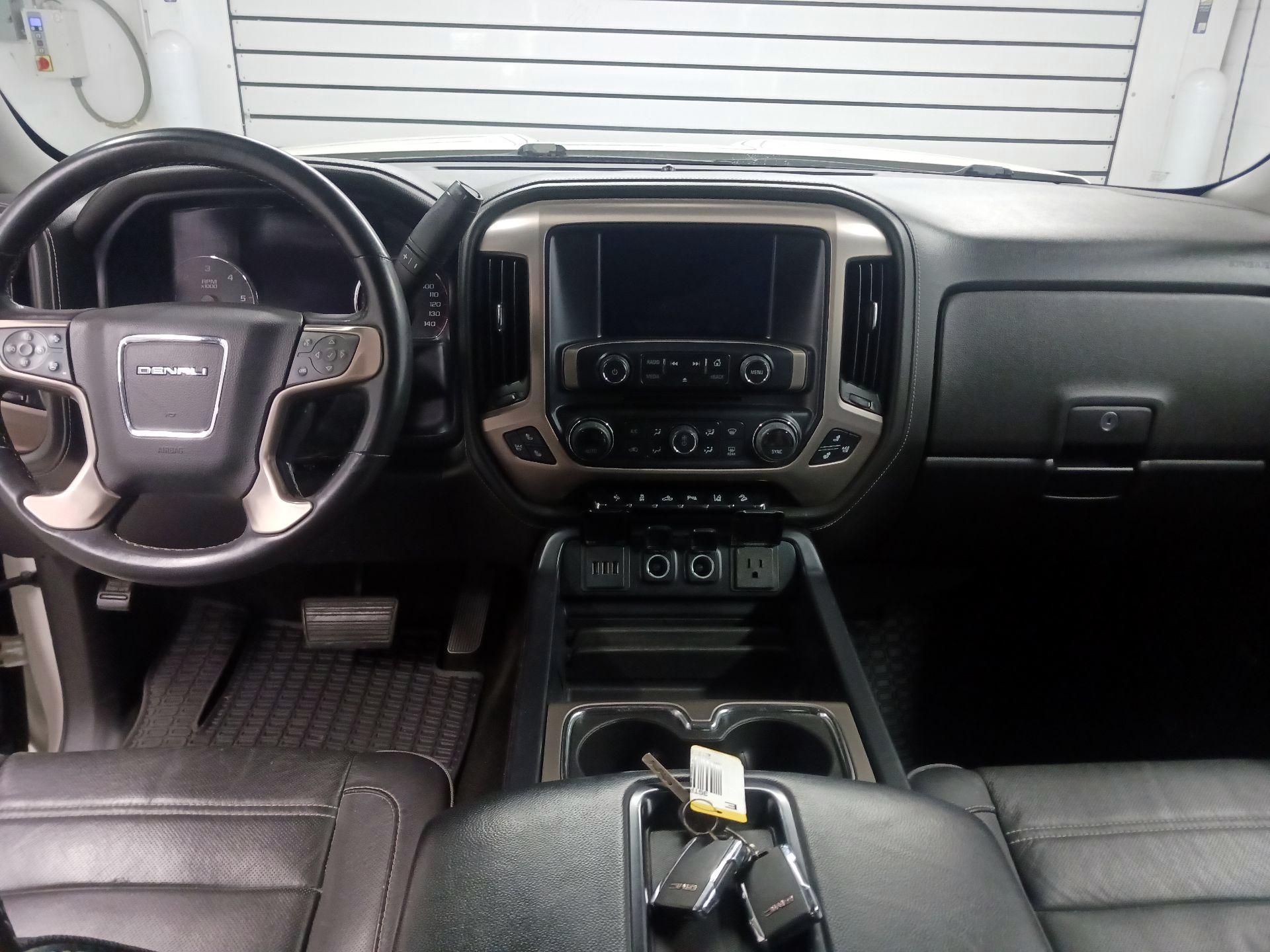 Thumbnail: 2015 GMC Sierra 1500 - 9