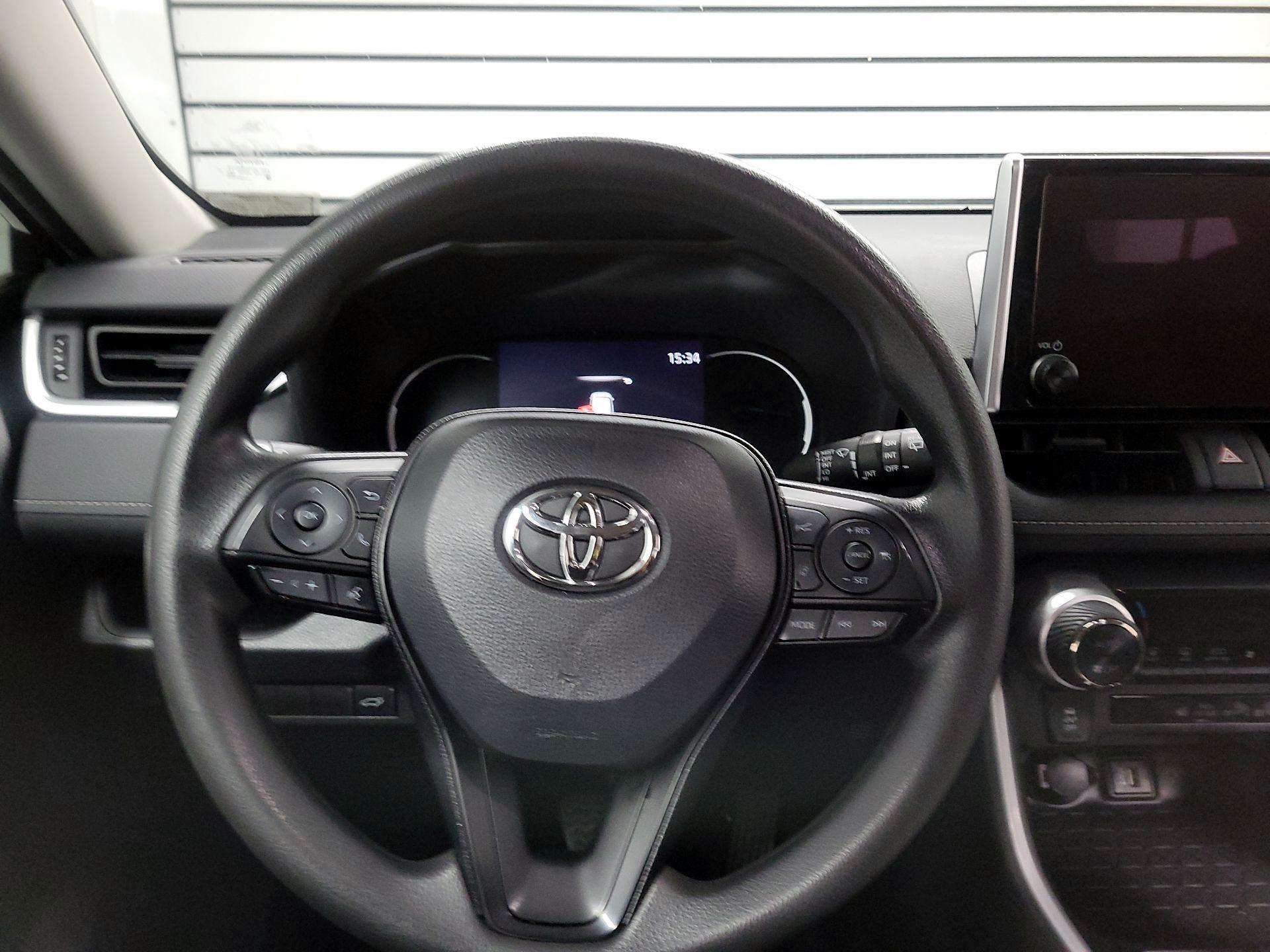 Thumbnail: 2024 Toyota RAV4 - 10