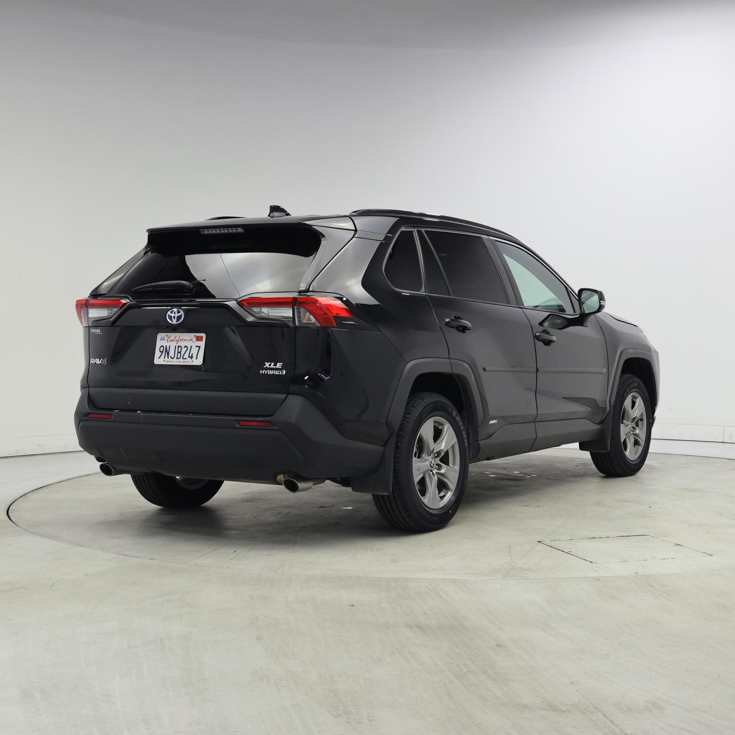 Thumbnail: 2024 Toyota RAV4 - 8