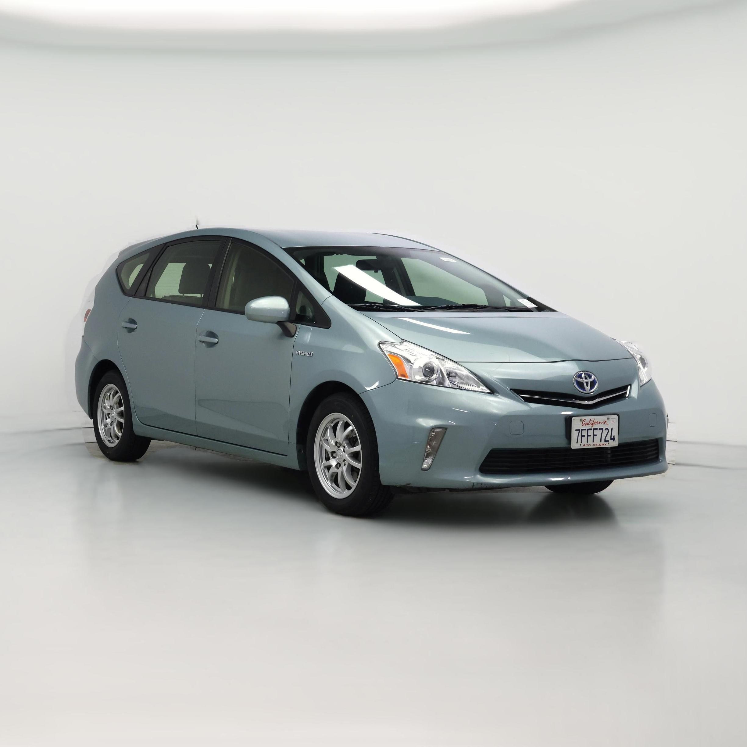Thumbnail: 2014 Toyota Prius v - 1