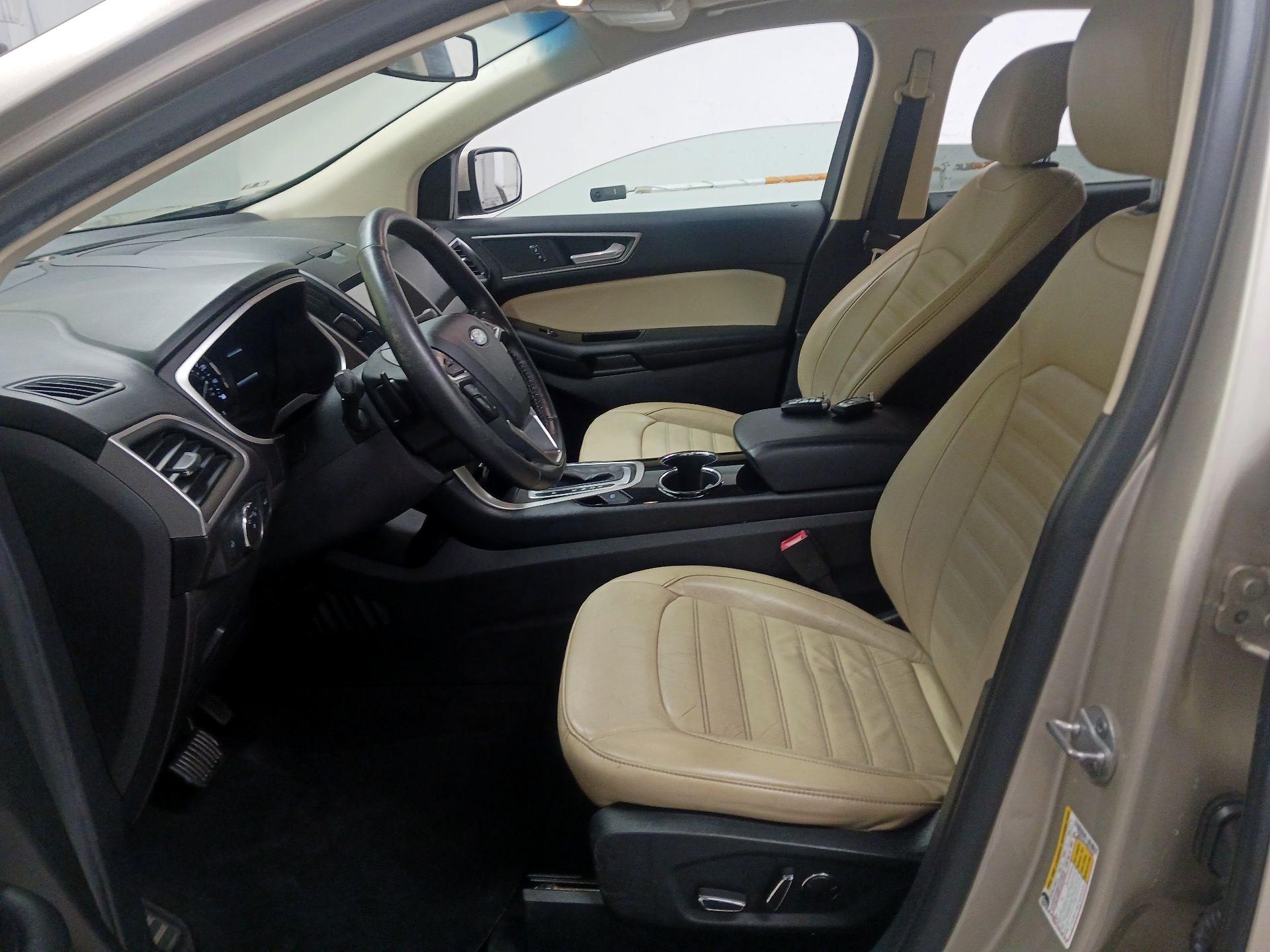 Thumbnail: 2017 Ford Edge - 9