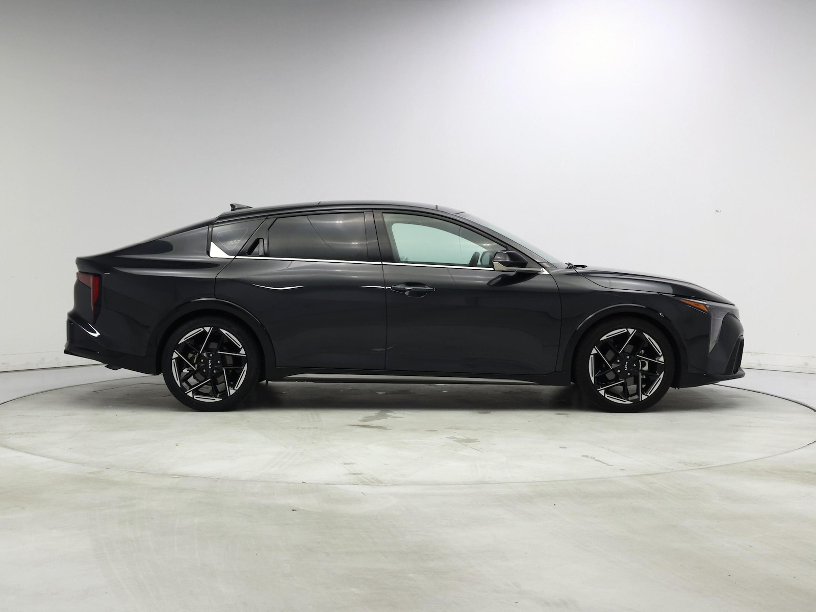 2025 Kia K4 GT-Line - Photo 8