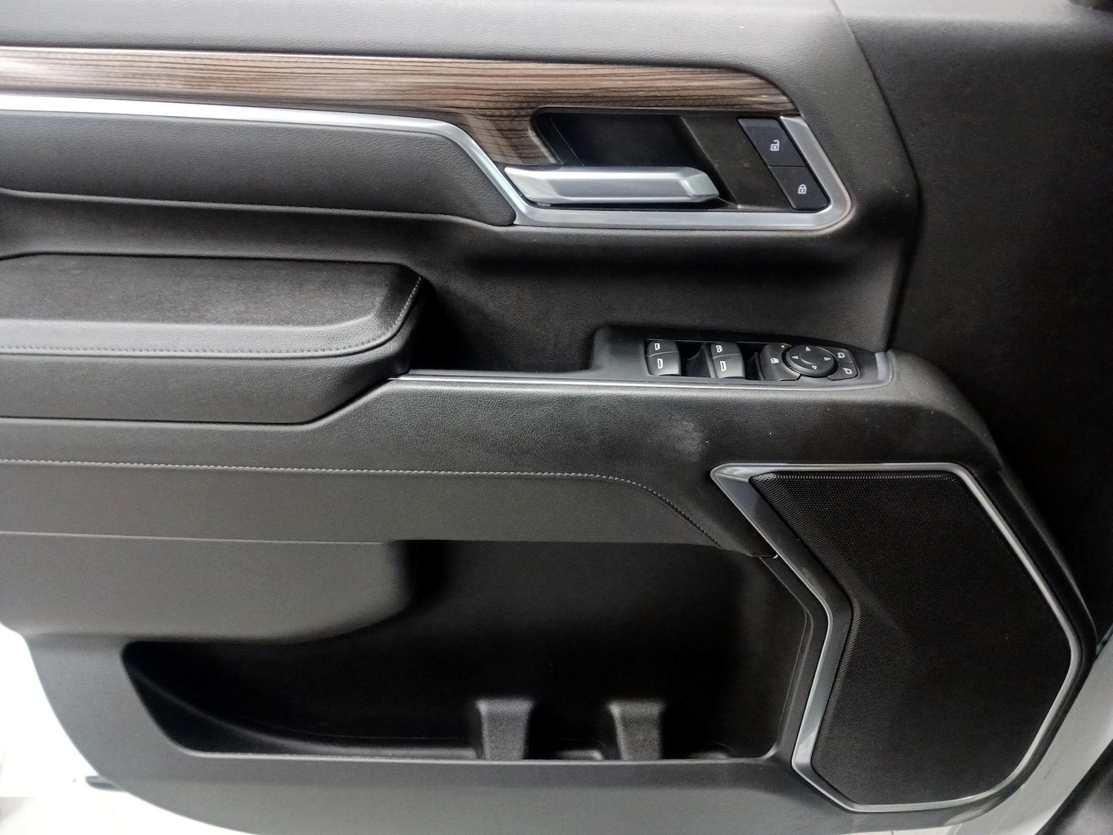 2024 Chevrolet Silverado 3500HD LT - Photo 13