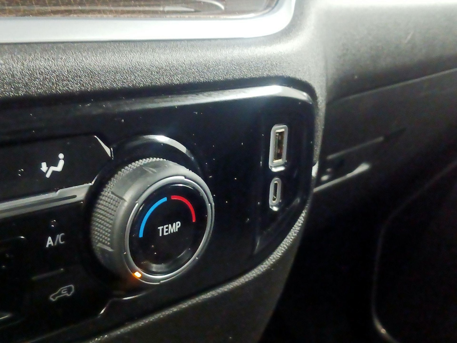 2024 Chevrolet Silverado 3500HD LT - Photo 18