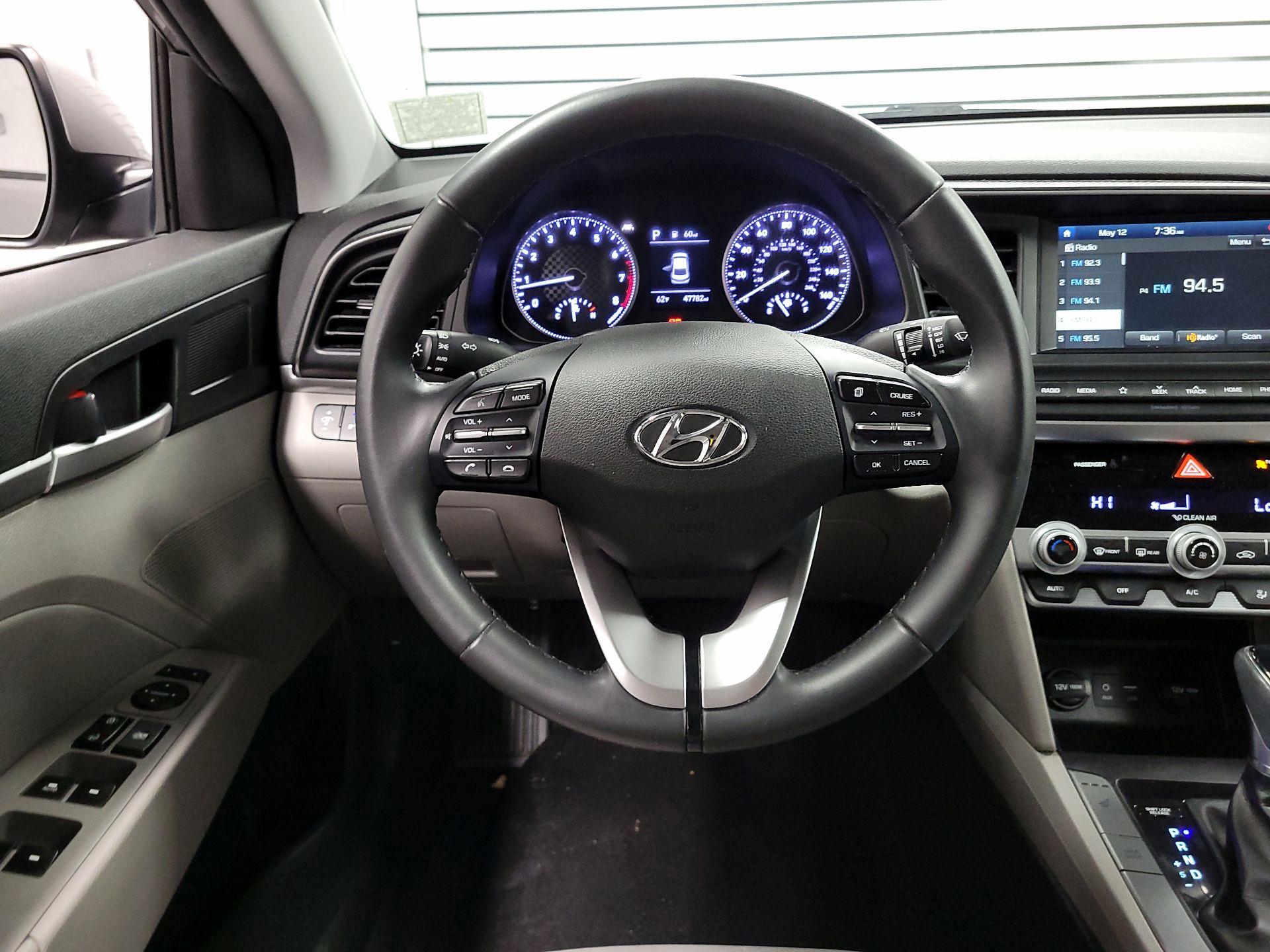Thumbnail: 2020 Hyundai Elantra - 10