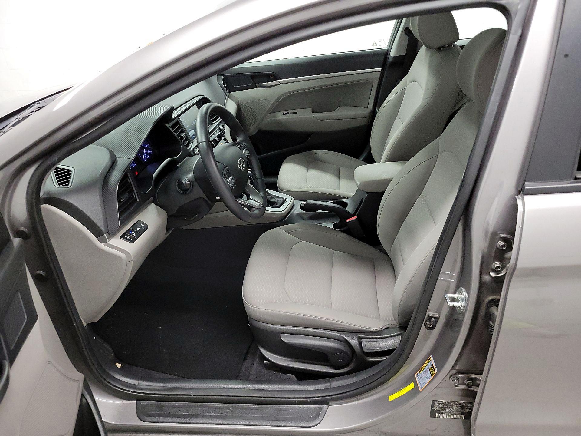Thumbnail: 2020 Hyundai Elantra - 11