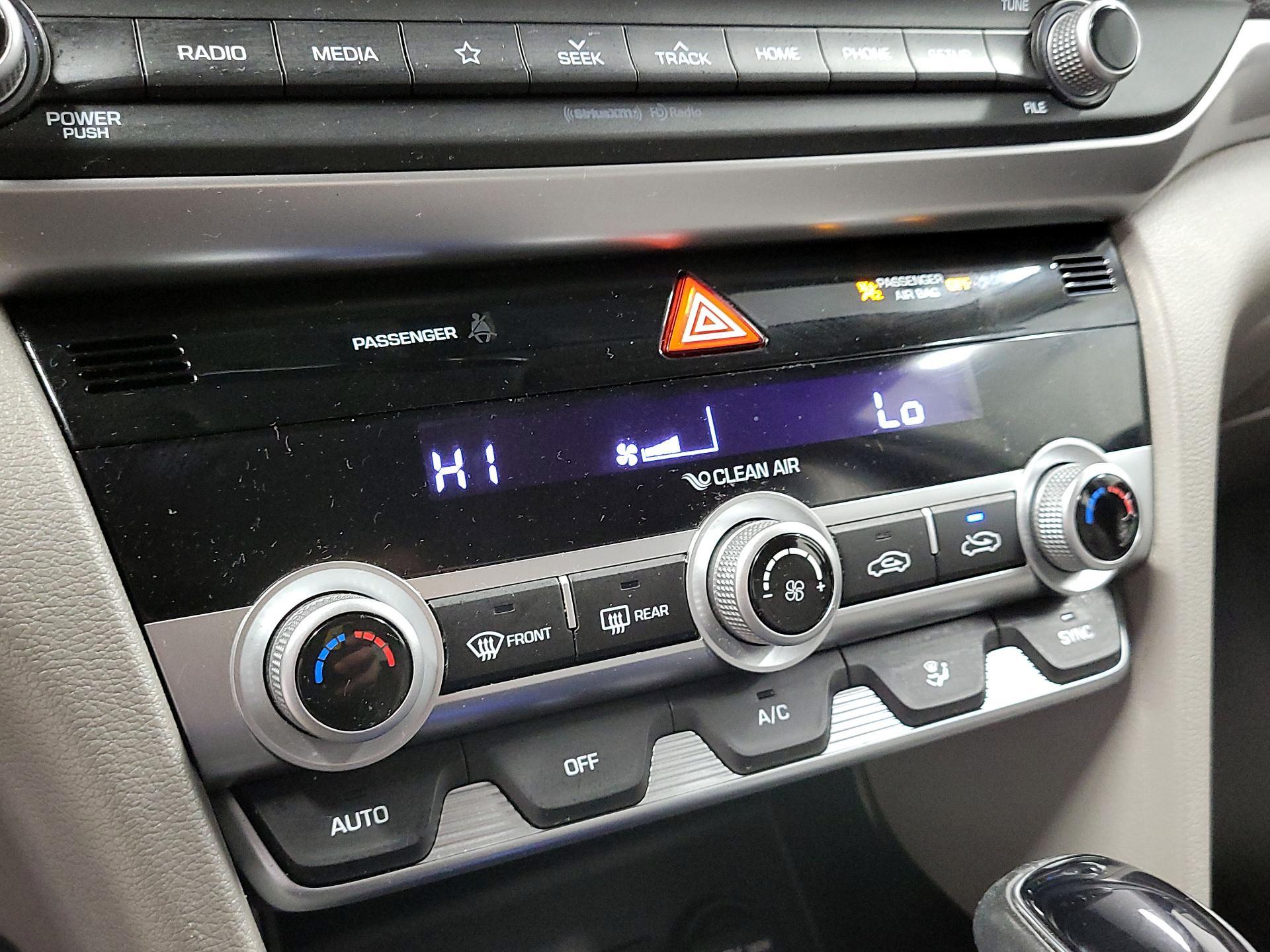Thumbnail: 2020 Hyundai Elantra - 16