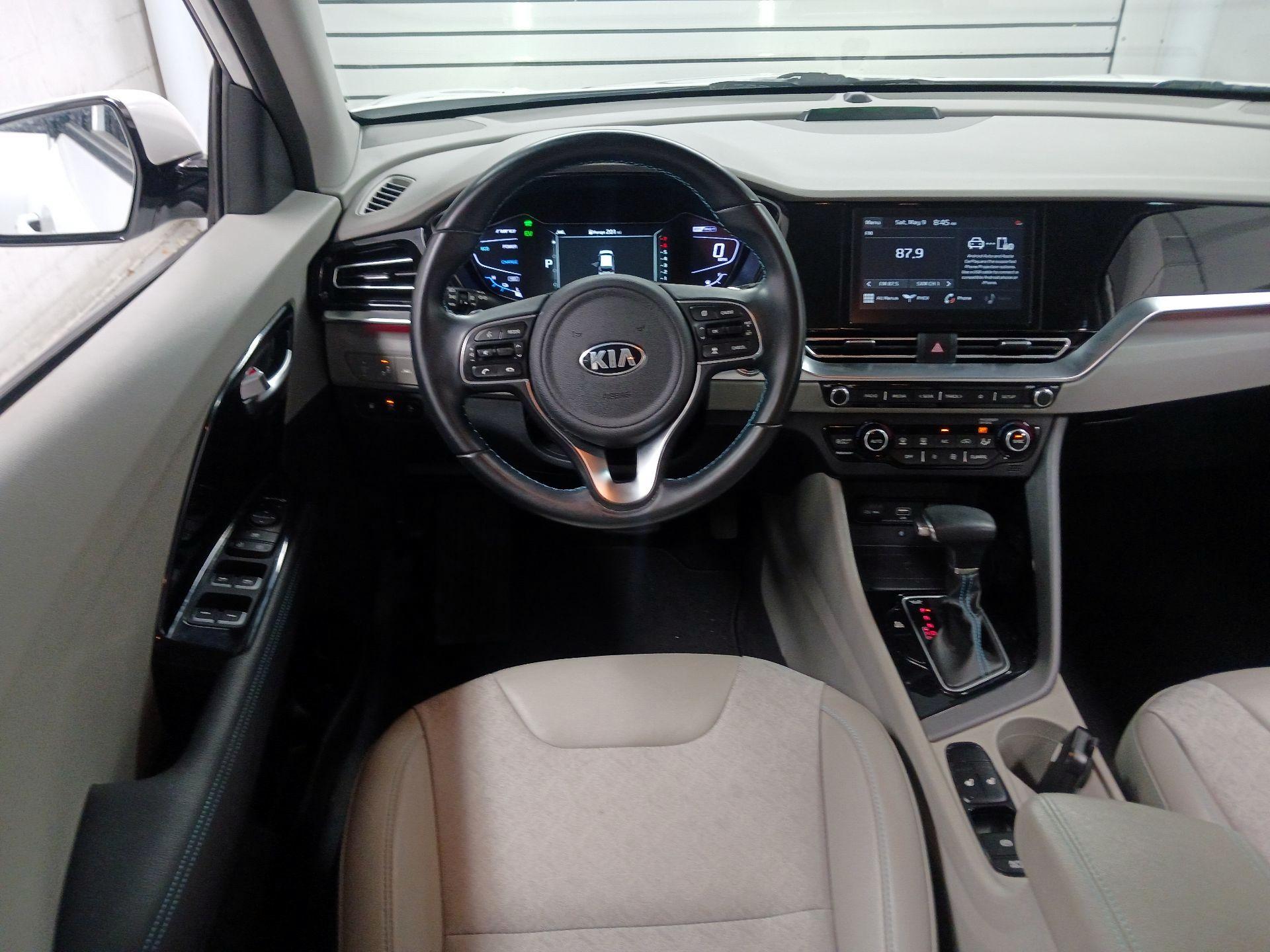 Thumbnail: 2020 Kia Niro - 10
