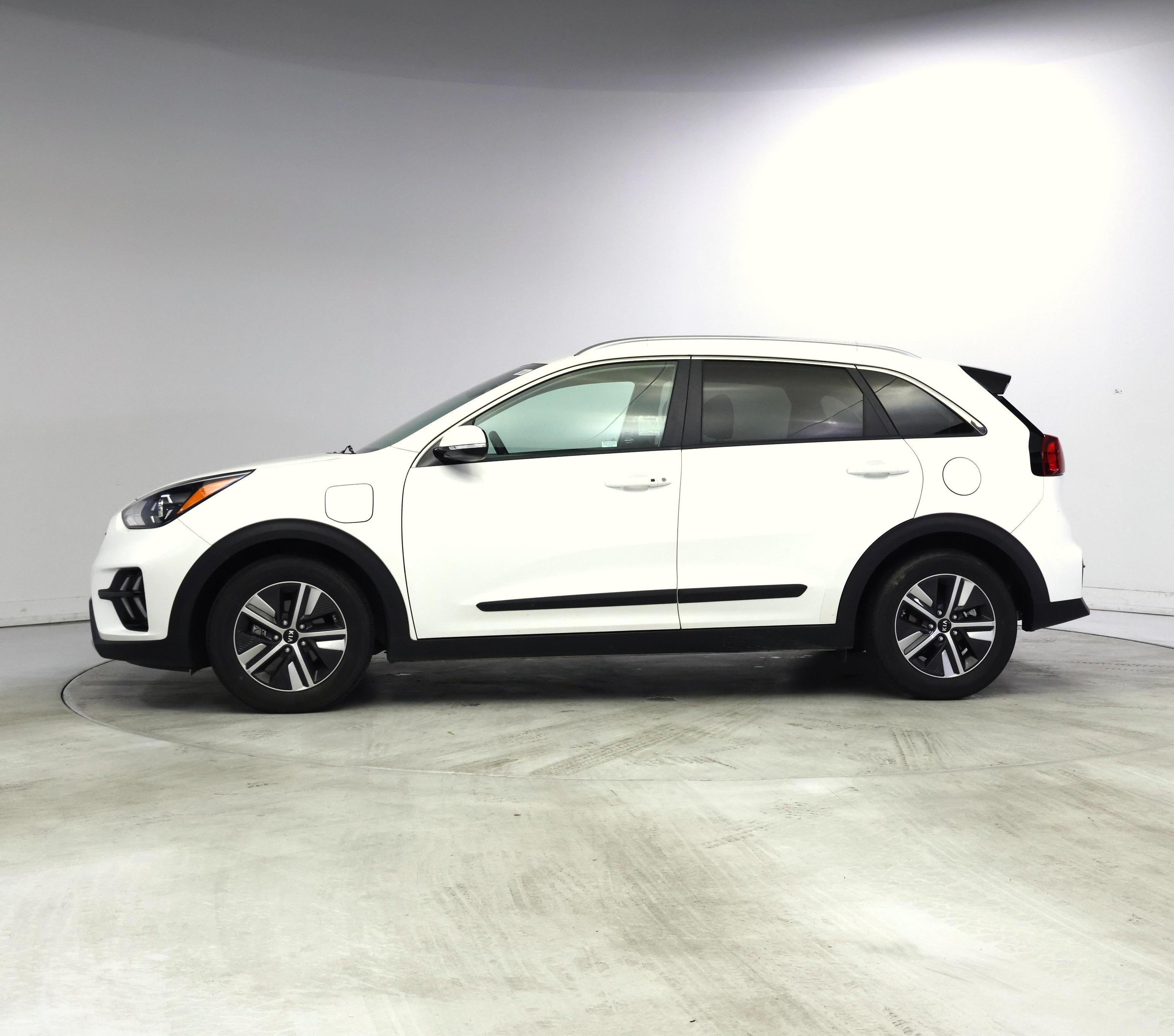 Thumbnail: 2020 Kia Niro - 3